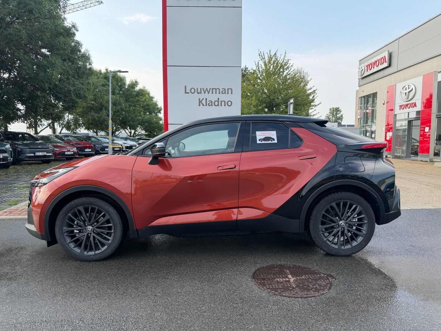 Toyota C-HR, 2.0 PHEV Tokio edition - fotka 3