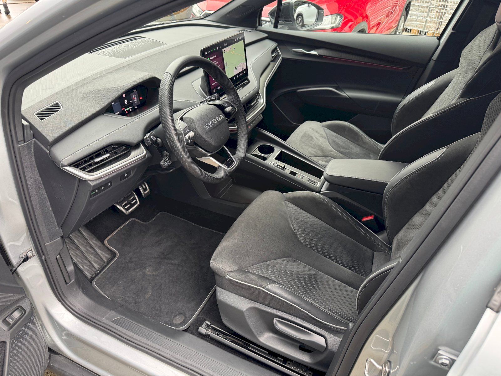 Škoda Elroq, 85 210 kW Sportline - fotka 6