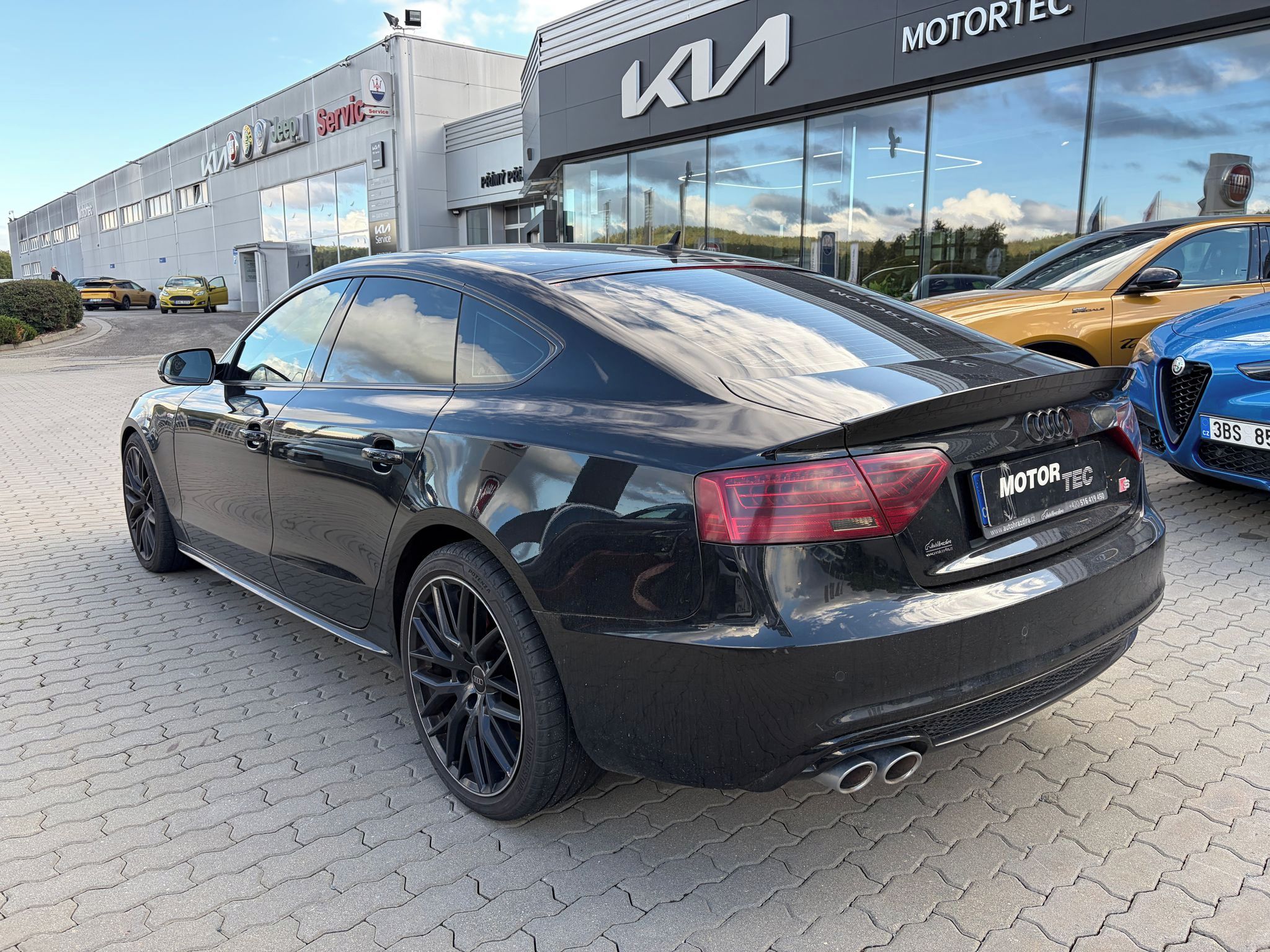 Audi A5, 2.0 TDi 140kW AT Sportback S-L - fotka 4