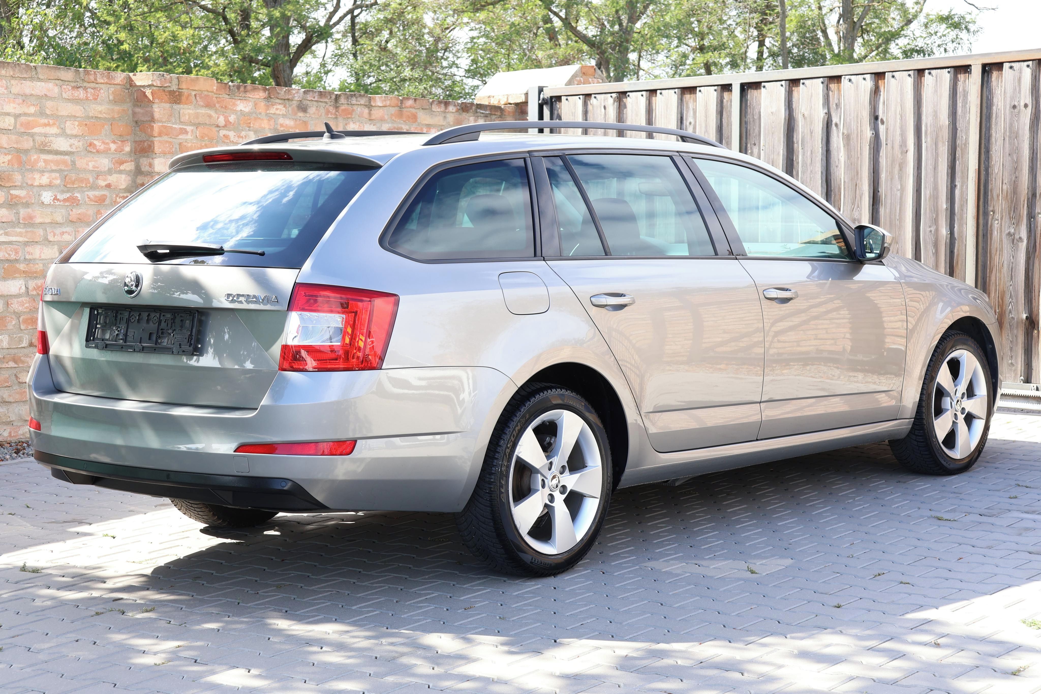 Škoda Octavia, 1.6 TDI DSG STYLE LED 3/2017 - fotka 4
