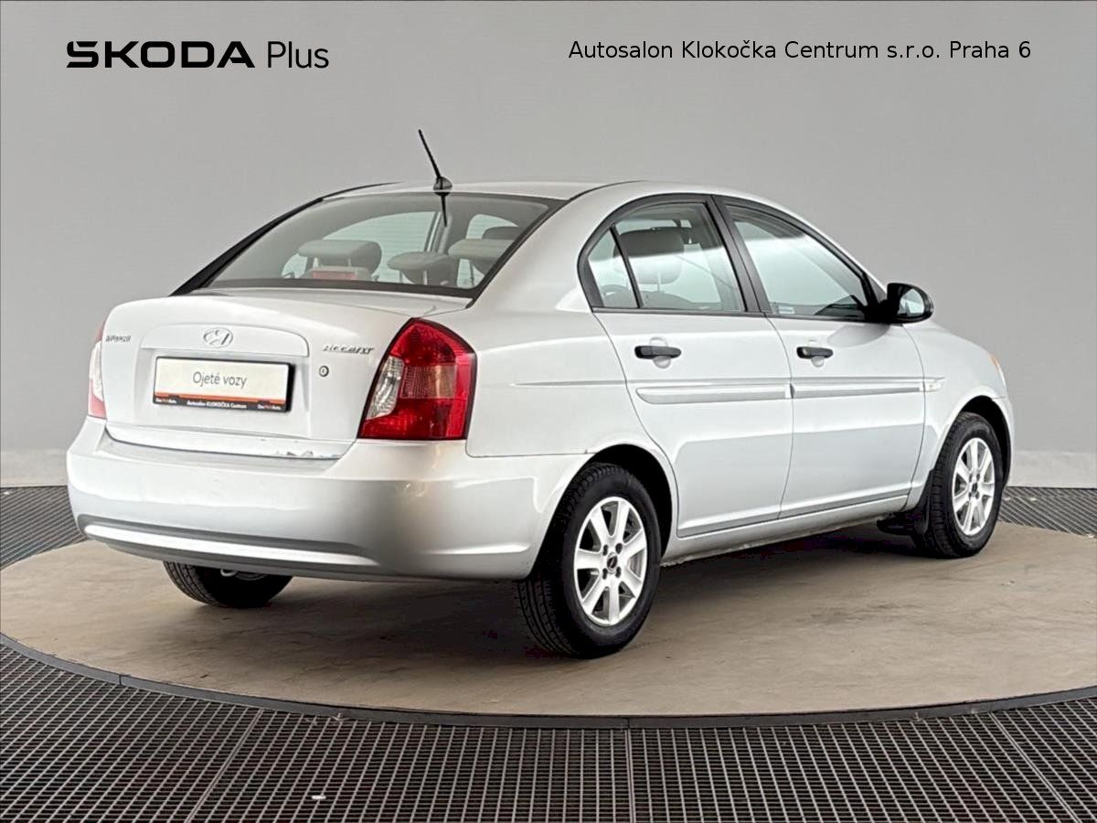 Hyundai Accent, i ,71 kW - fotka 2