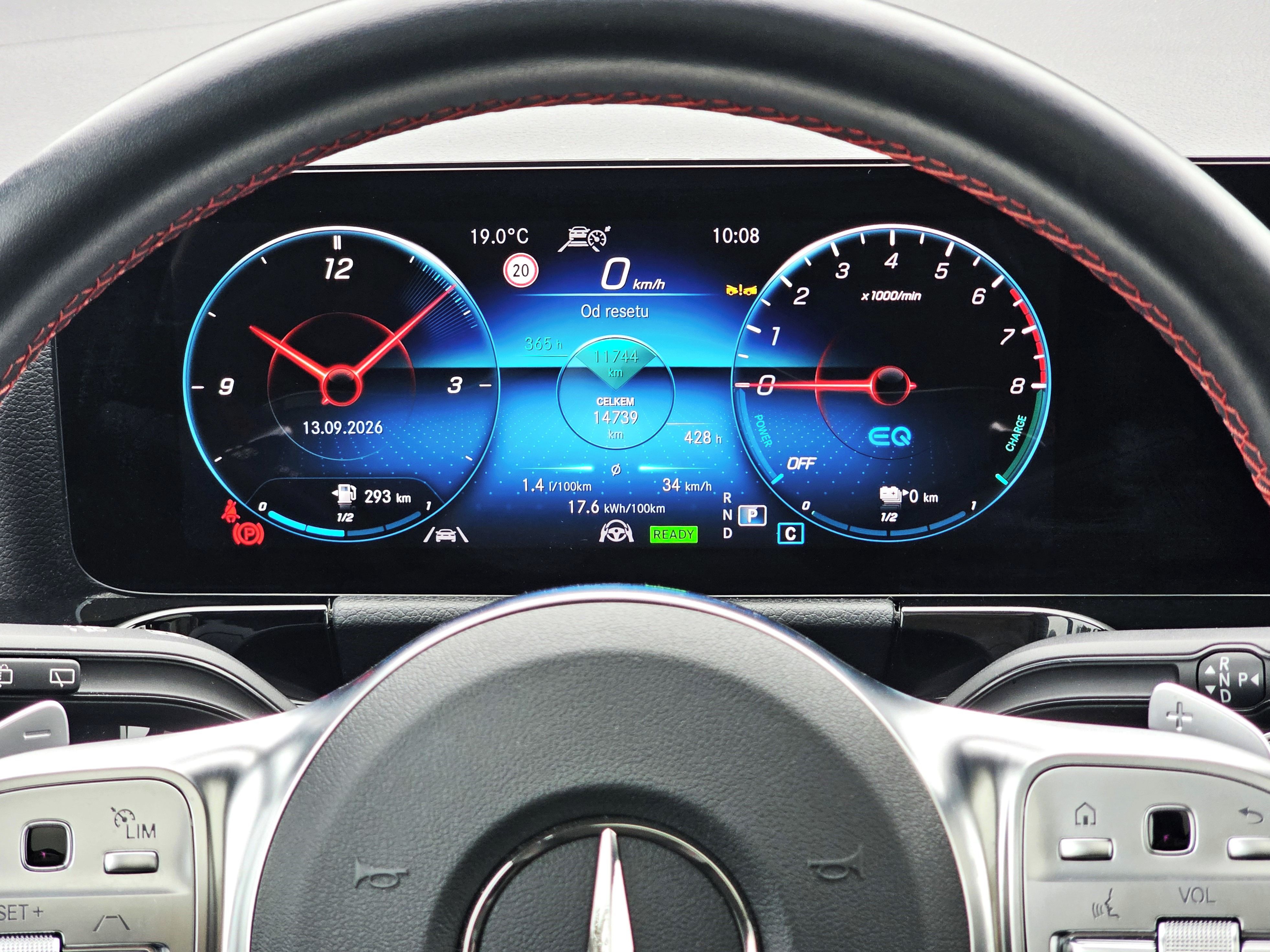 Mercedes-Benz GLA, 250e AMG line DPH - fotka 6