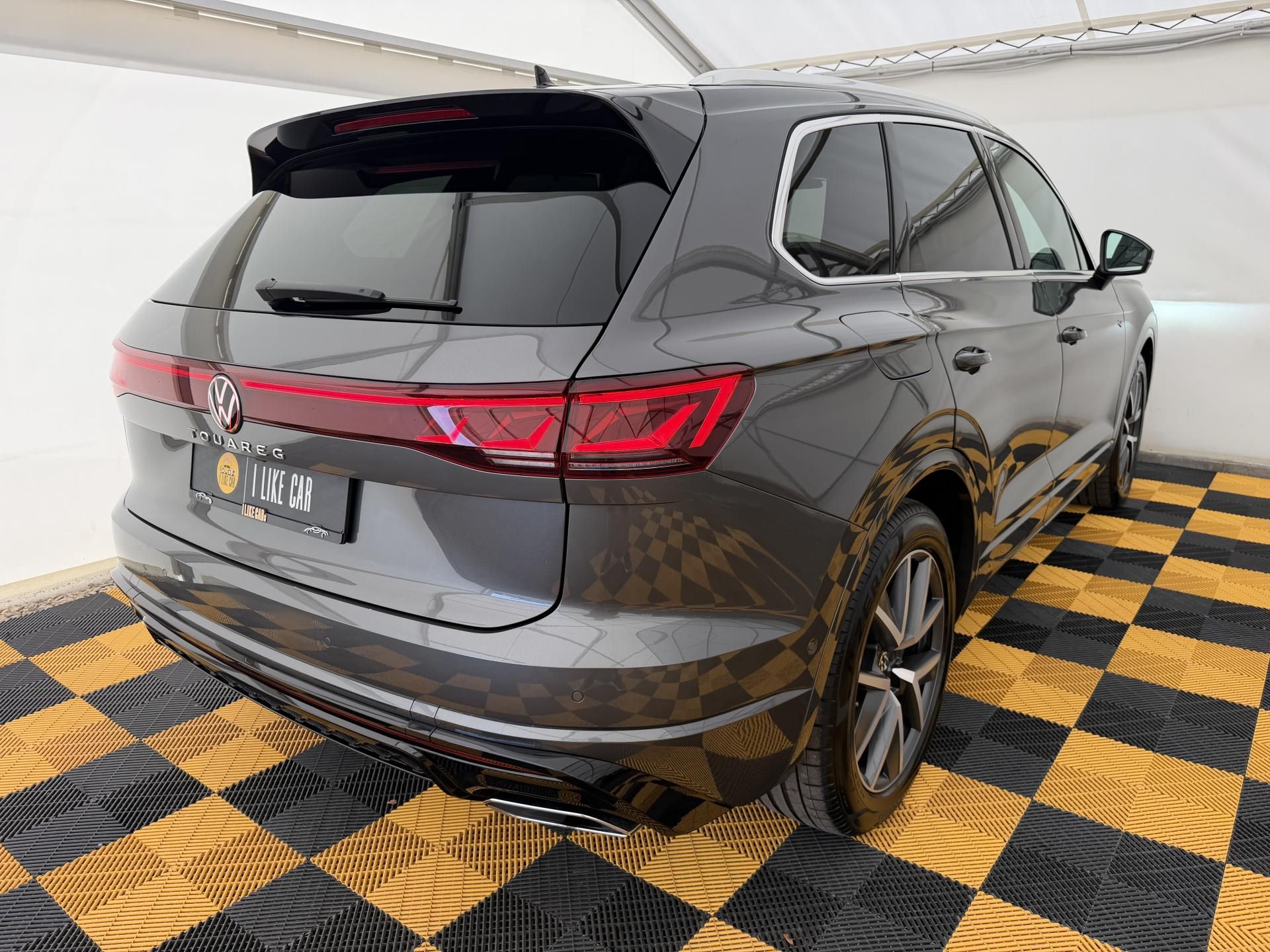 Volkswagen Touareg, 3.0Tdi*210kw*DPH*Final-Edition - fotka 5