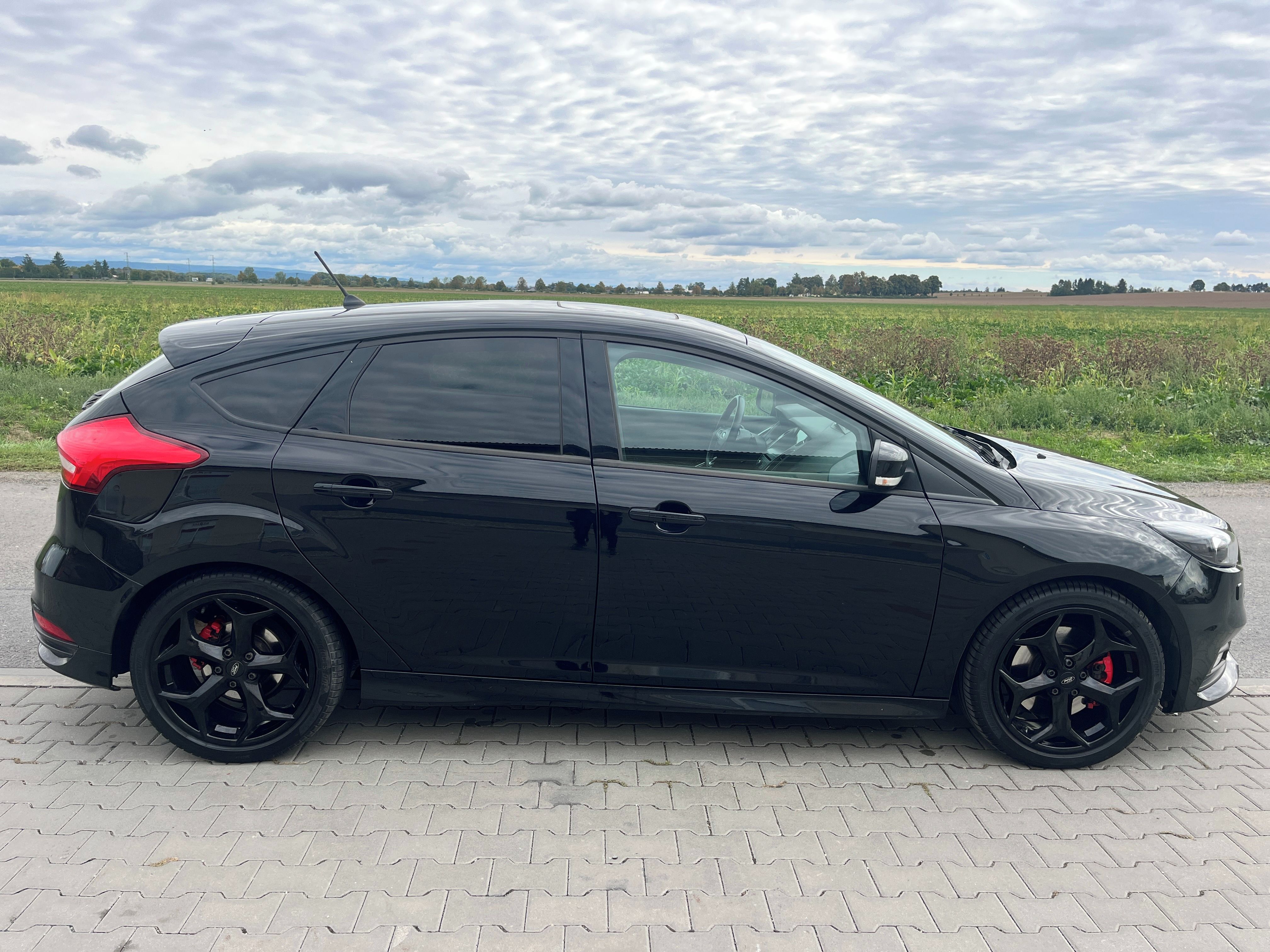 Ford Focus, ST 2.0 TDCI 136 kW - fotka 5