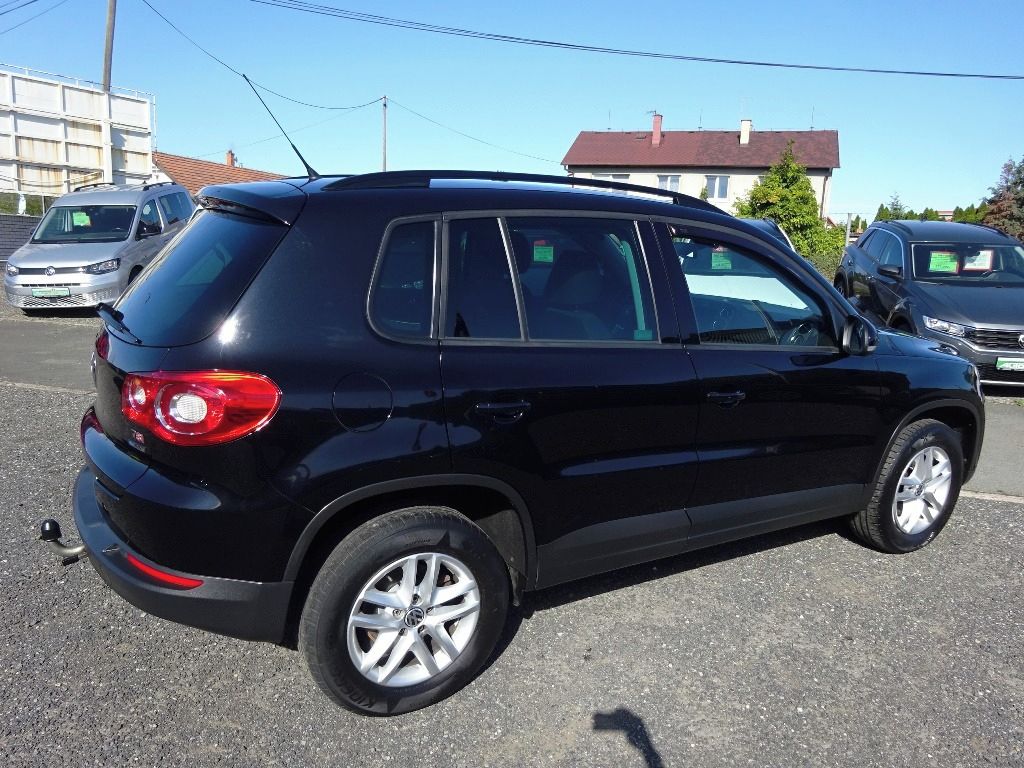 Volkswagen Tiguan, Comf. 1,4 TSI 110kW+6st.man-ČR - fotka 4