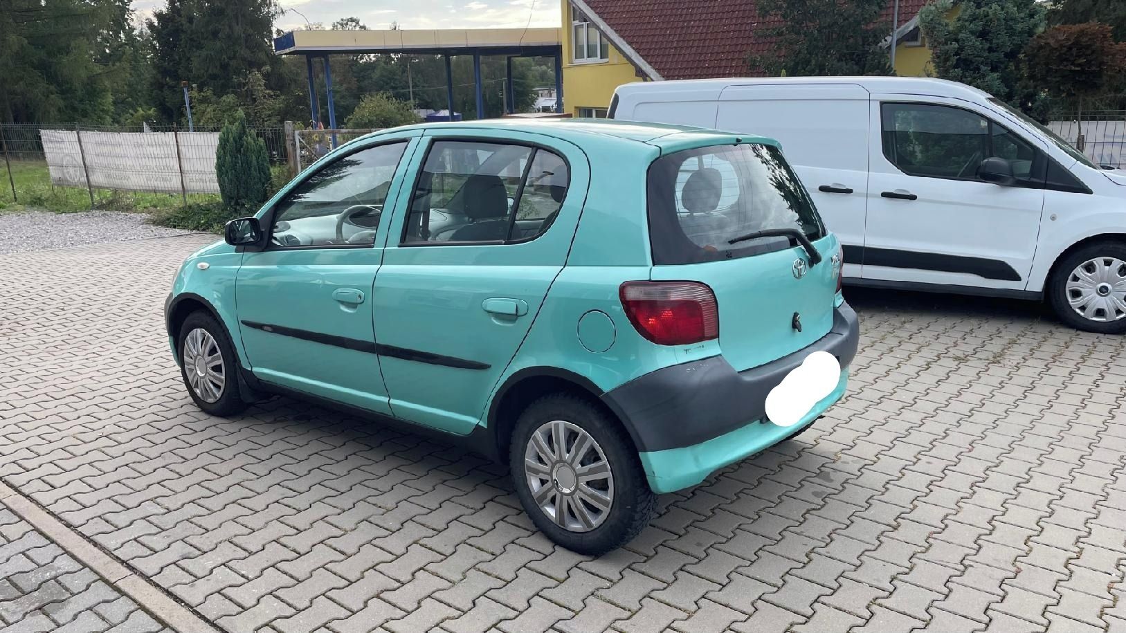 Toyota Yaris, 1.0 NA DÍLY POJIZDNÉ - fotka 3