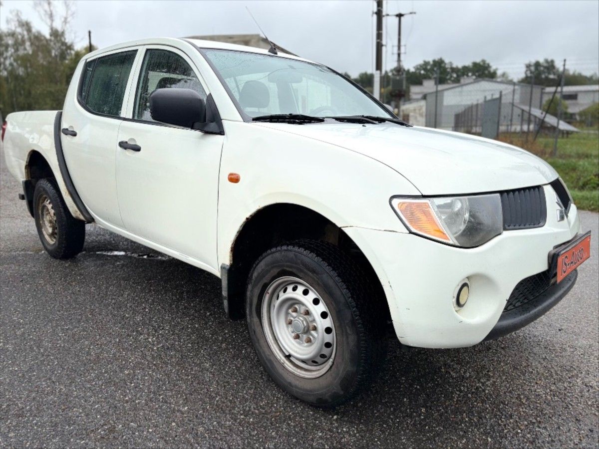 Mitsubishi L200, 2,5 DI-D  4X4 - fotka 2