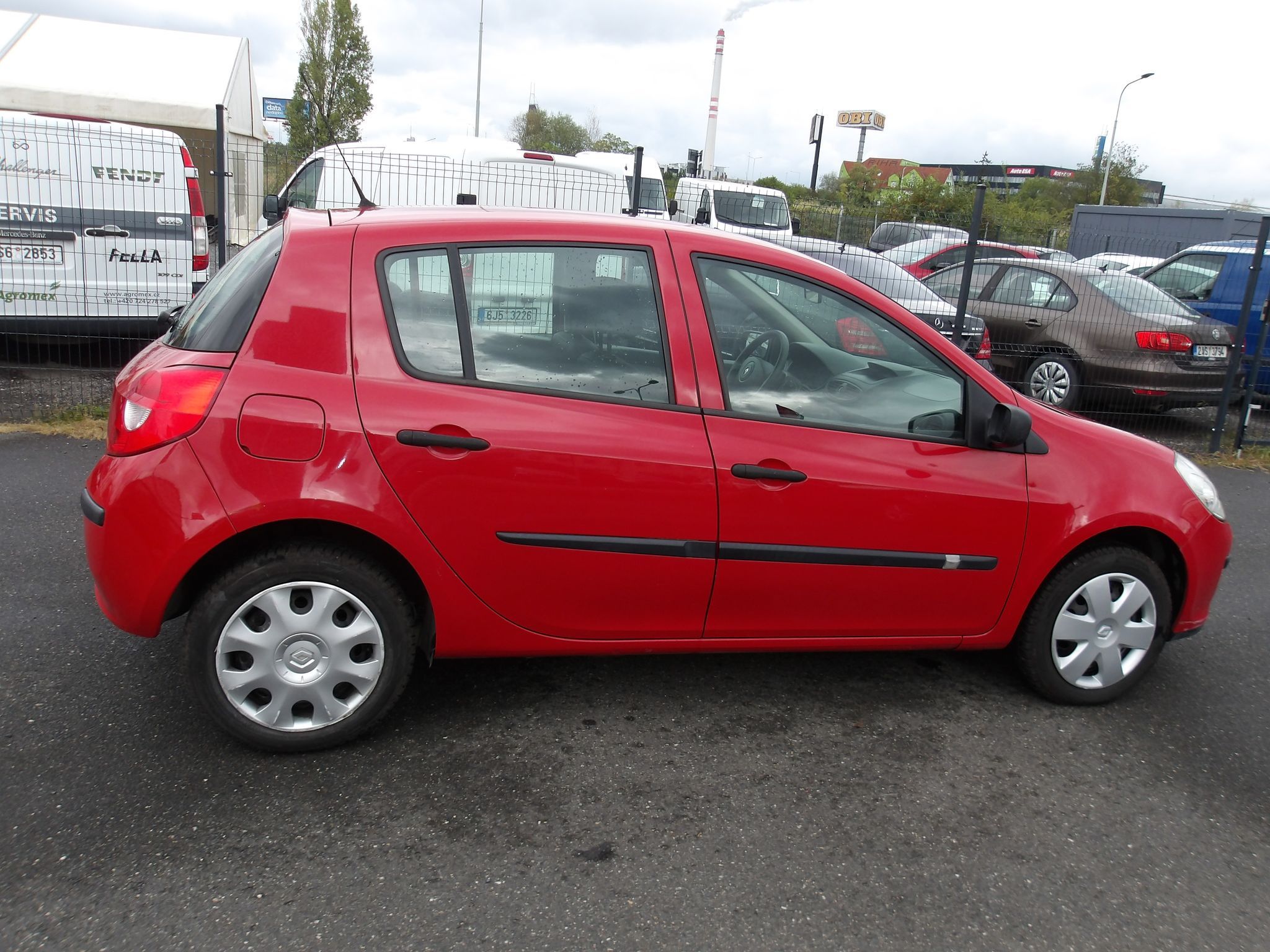 Renault Clio, 1,2i ČR NAJ.62000 km !!! - fotka 5