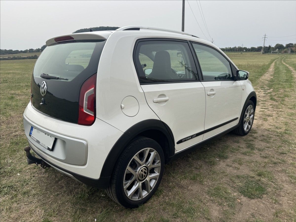 Volkswagen Up!, 1,0 CROSS ! MAX VÝBAVA, SERVIS - fotka 6