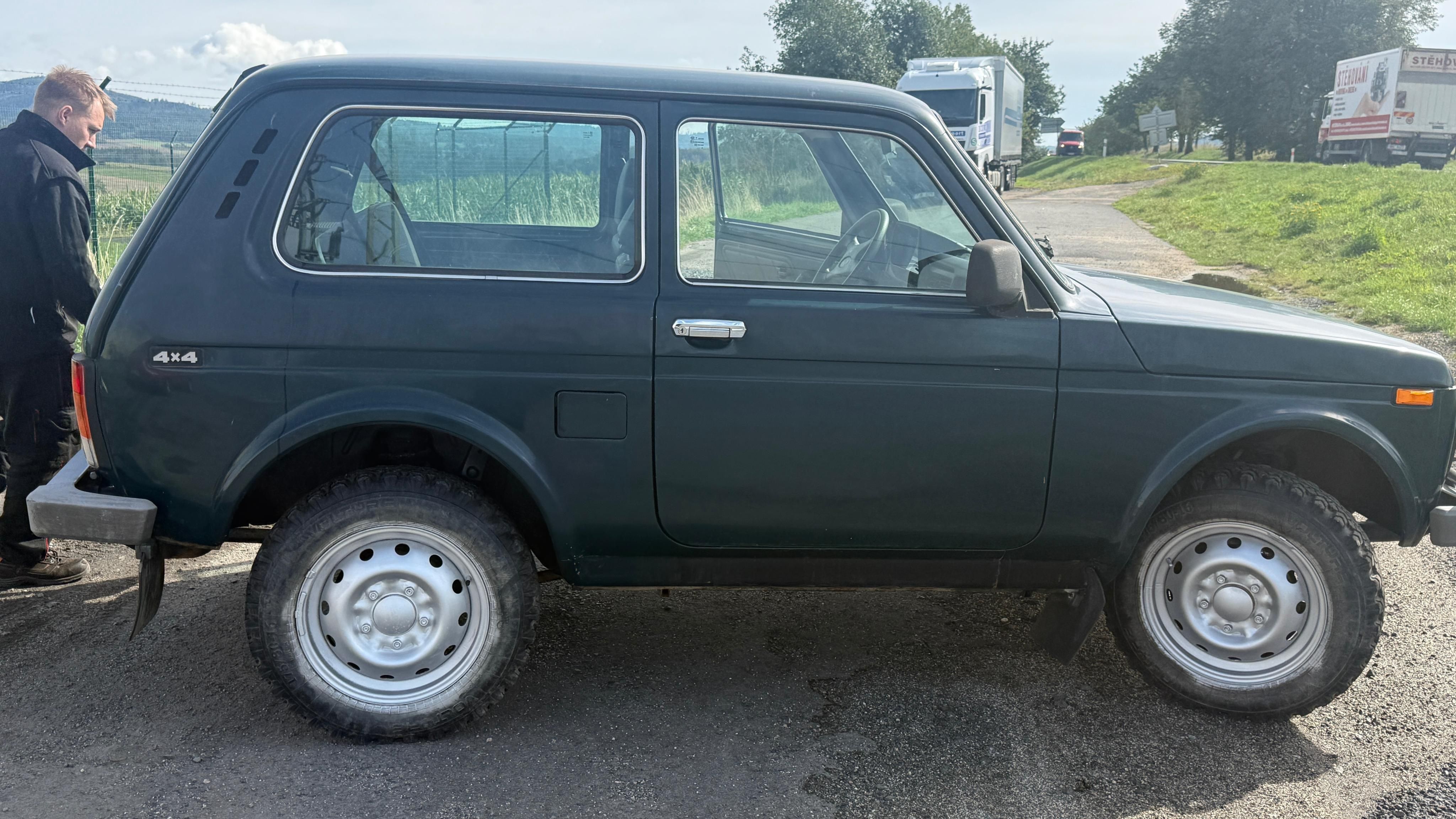 Lada Niva, 1.7i, 59kw, 4x4,tažné zařízení - fotka 2