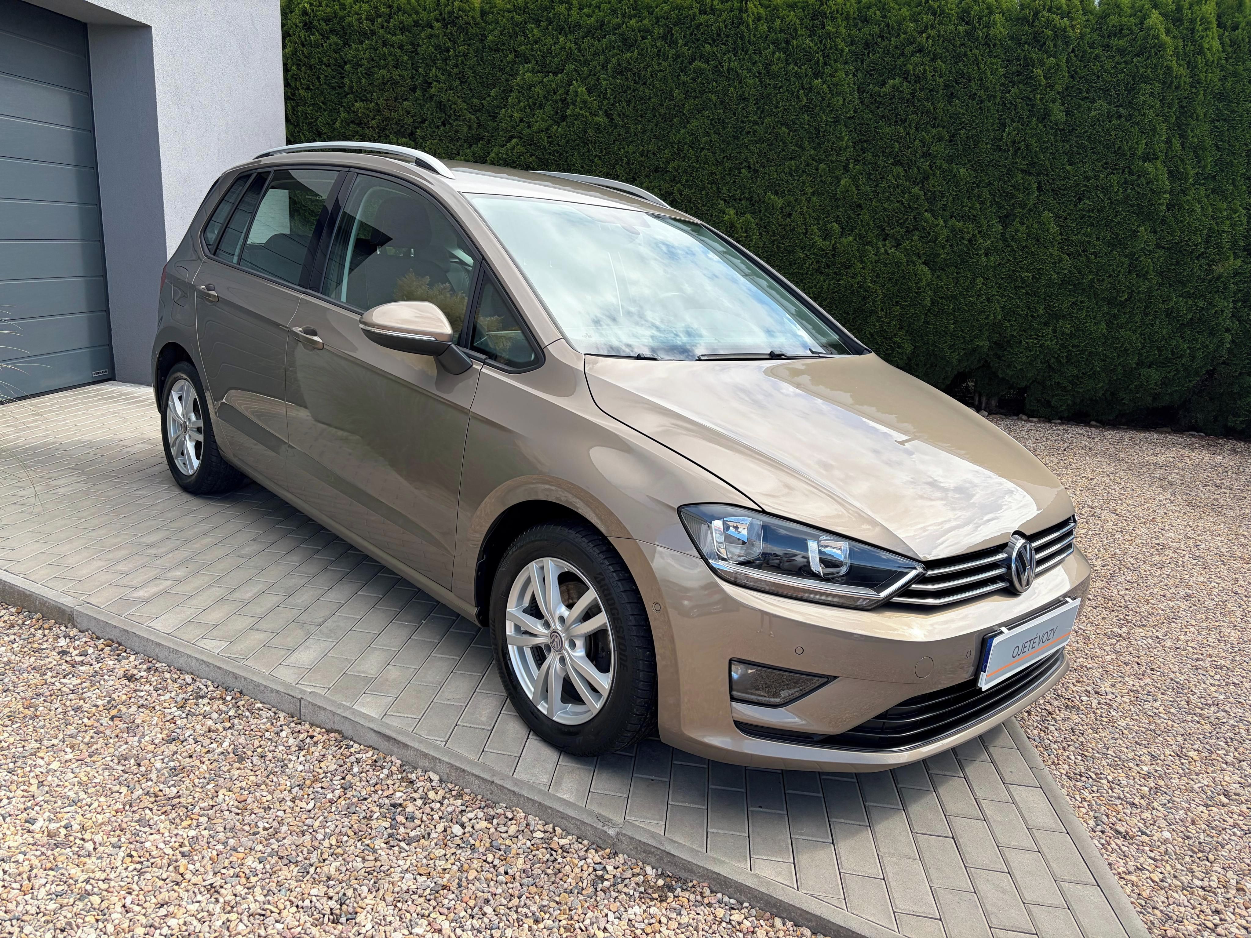 Volkswagen Golf Sportsvan, 1.4 TSI 92kW, Senzory 360° - fotka 3