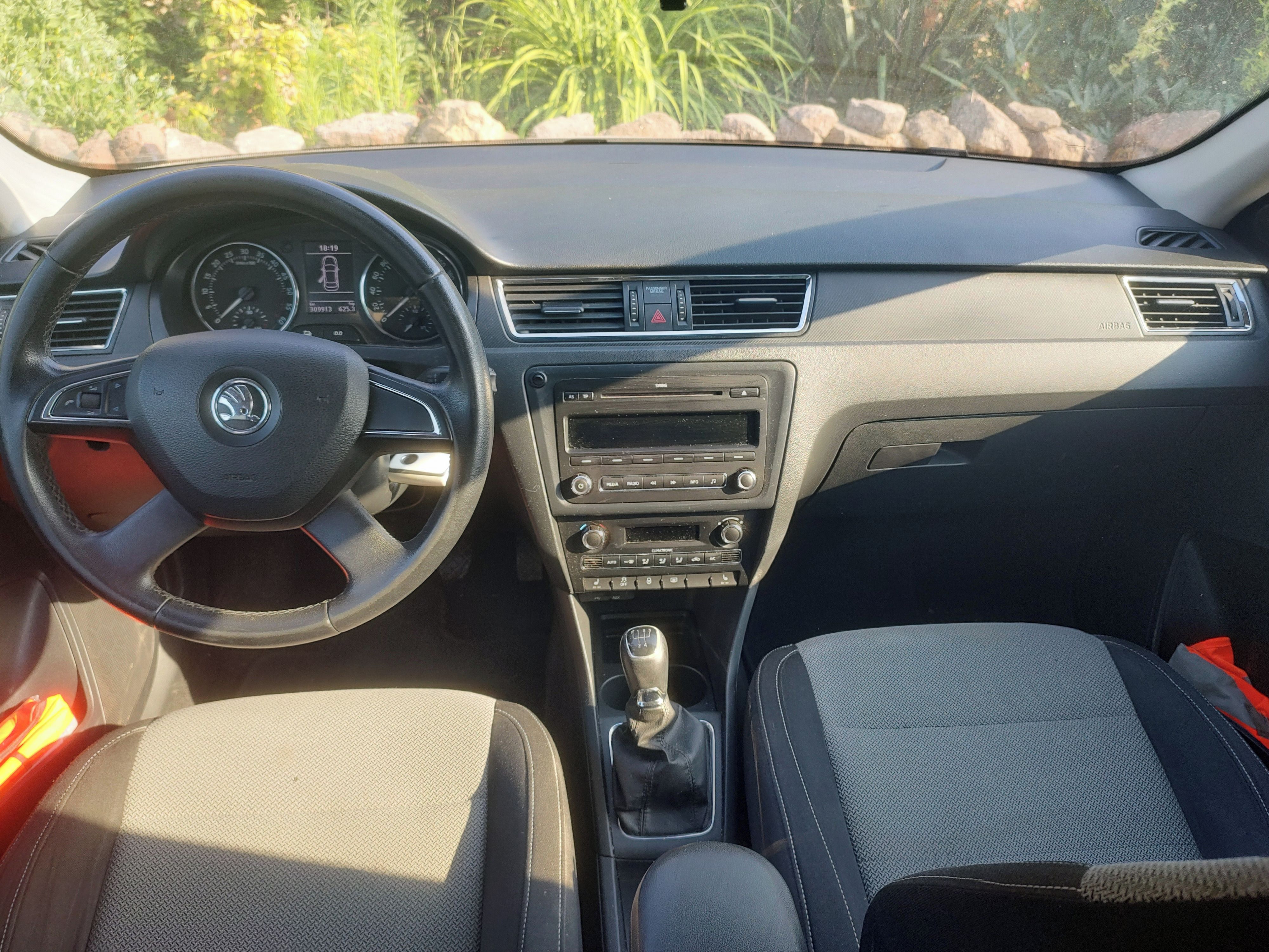 Škoda Rapid, Škoda Rapid 1.6 TDI - fotka 4