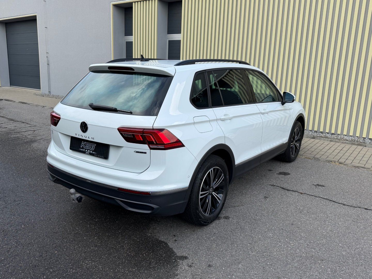 Volkswagen Tiguan, 2.0TDi 4x4! WEBASTO! IQ Light - fotka 5