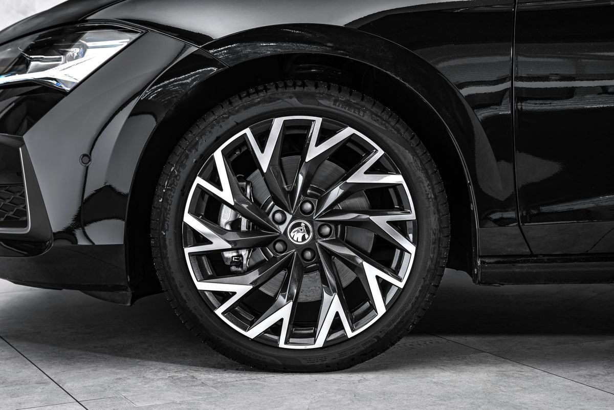 Škoda Superb, 2,0TDI 142kW L&K 4x4 DSG masáž - fotka 2