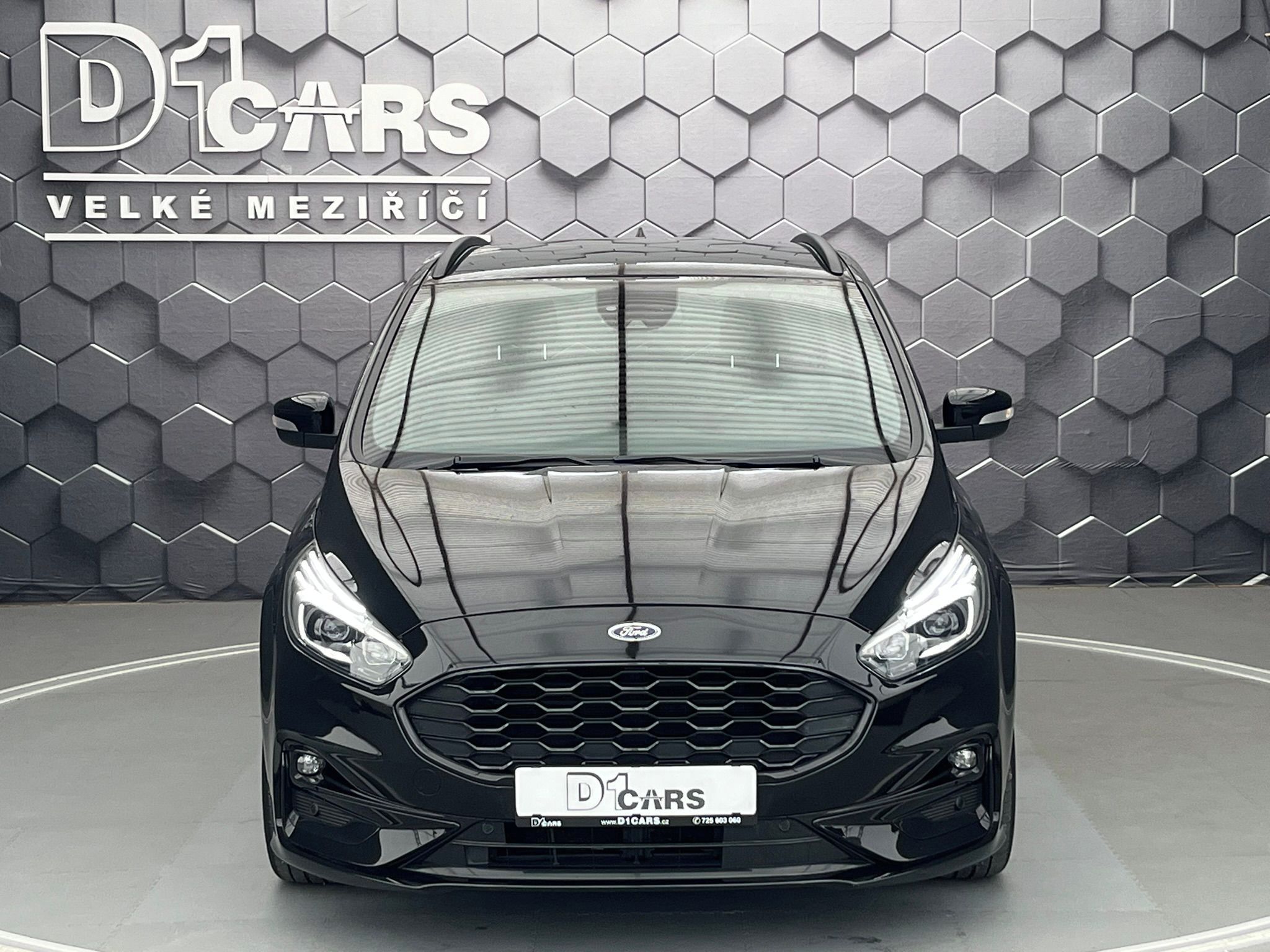 Ford S-MAX, 2,5 HEV ST-Line - fotka 6