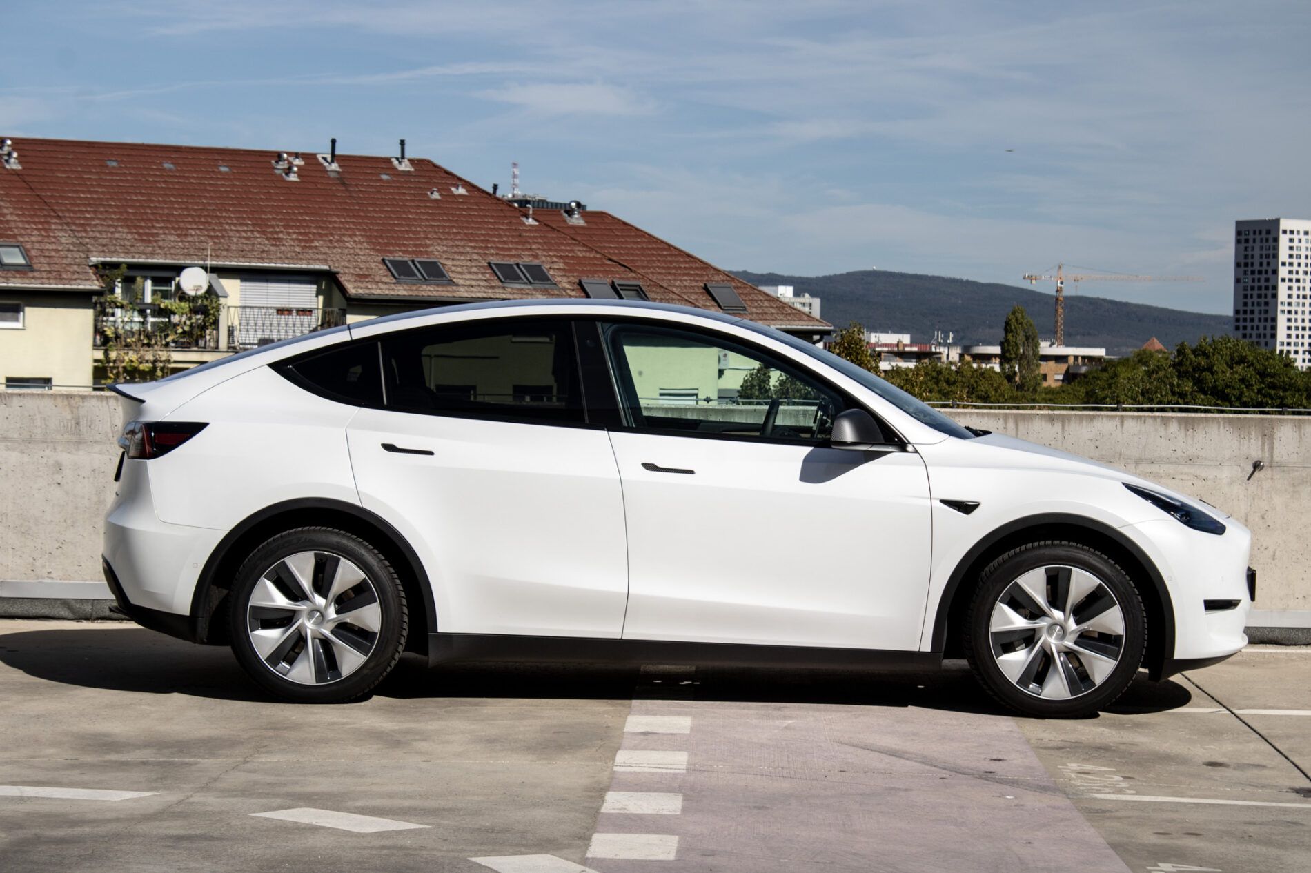 Tesla Model Y - fotka 4