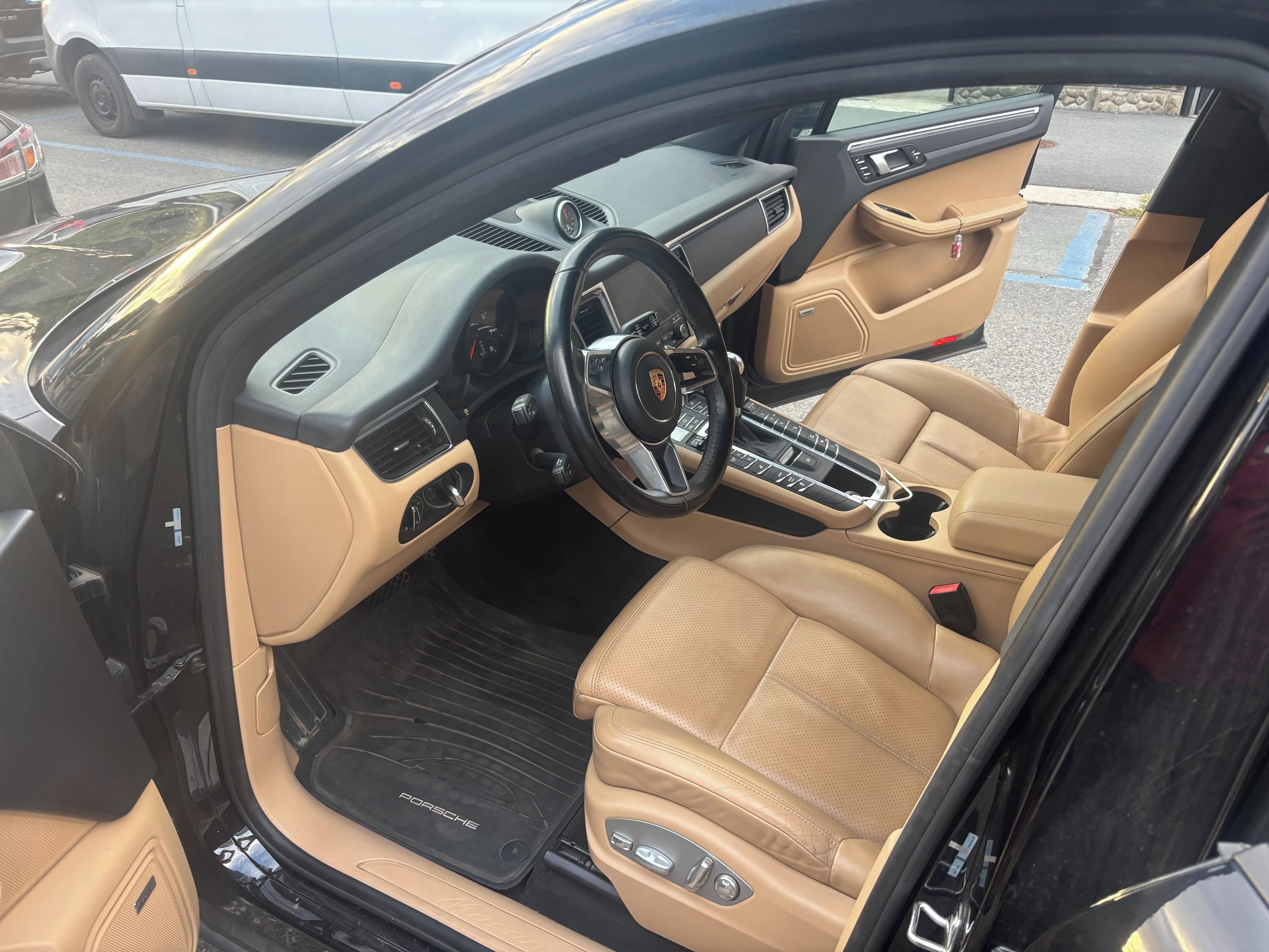 Porsche Macan, 2.0 TSI, Servisováno - fotka 2