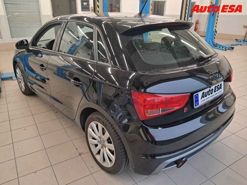 Audi A1, 1.0tfsi,1.maj,navi,autoAC - fotka 2