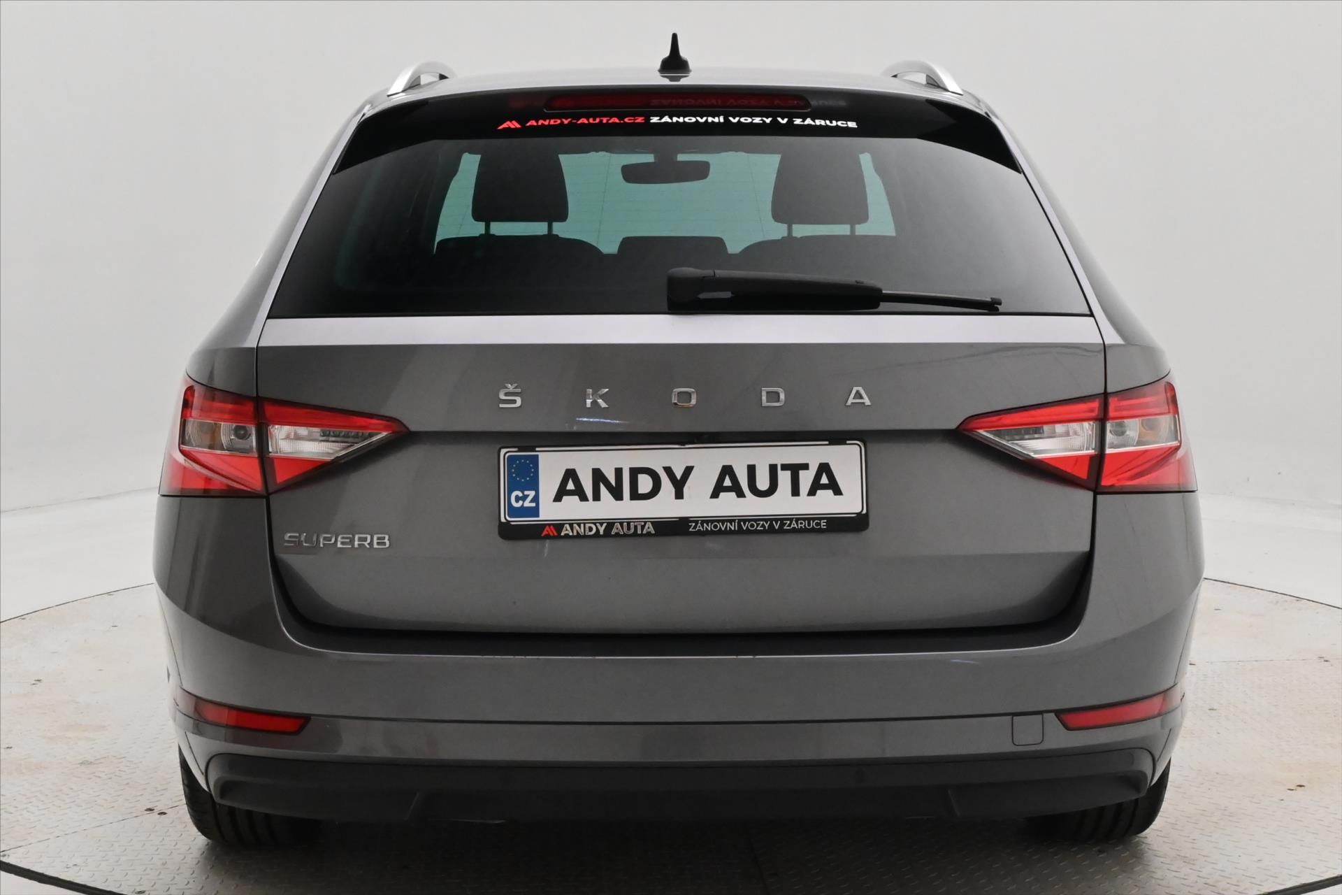 Škoda Superb, 2,0 TDI 110kW DSG NAVIGACE Zár - fotka 6