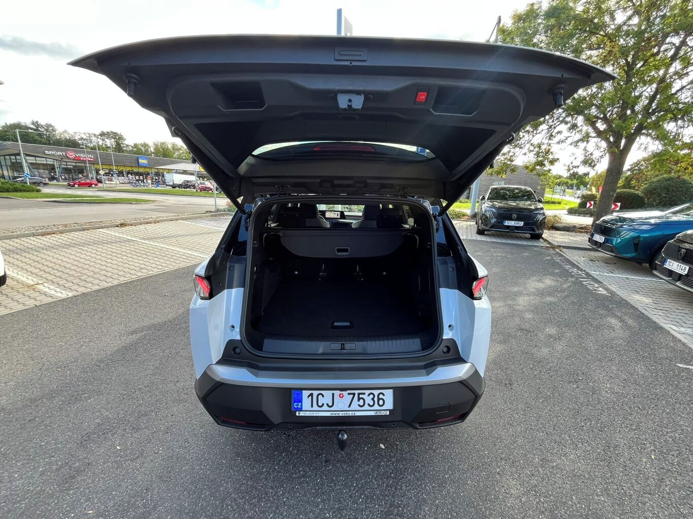 Peugeot 5008, GT Hybrid 145 e-DCS6 - fotka 6