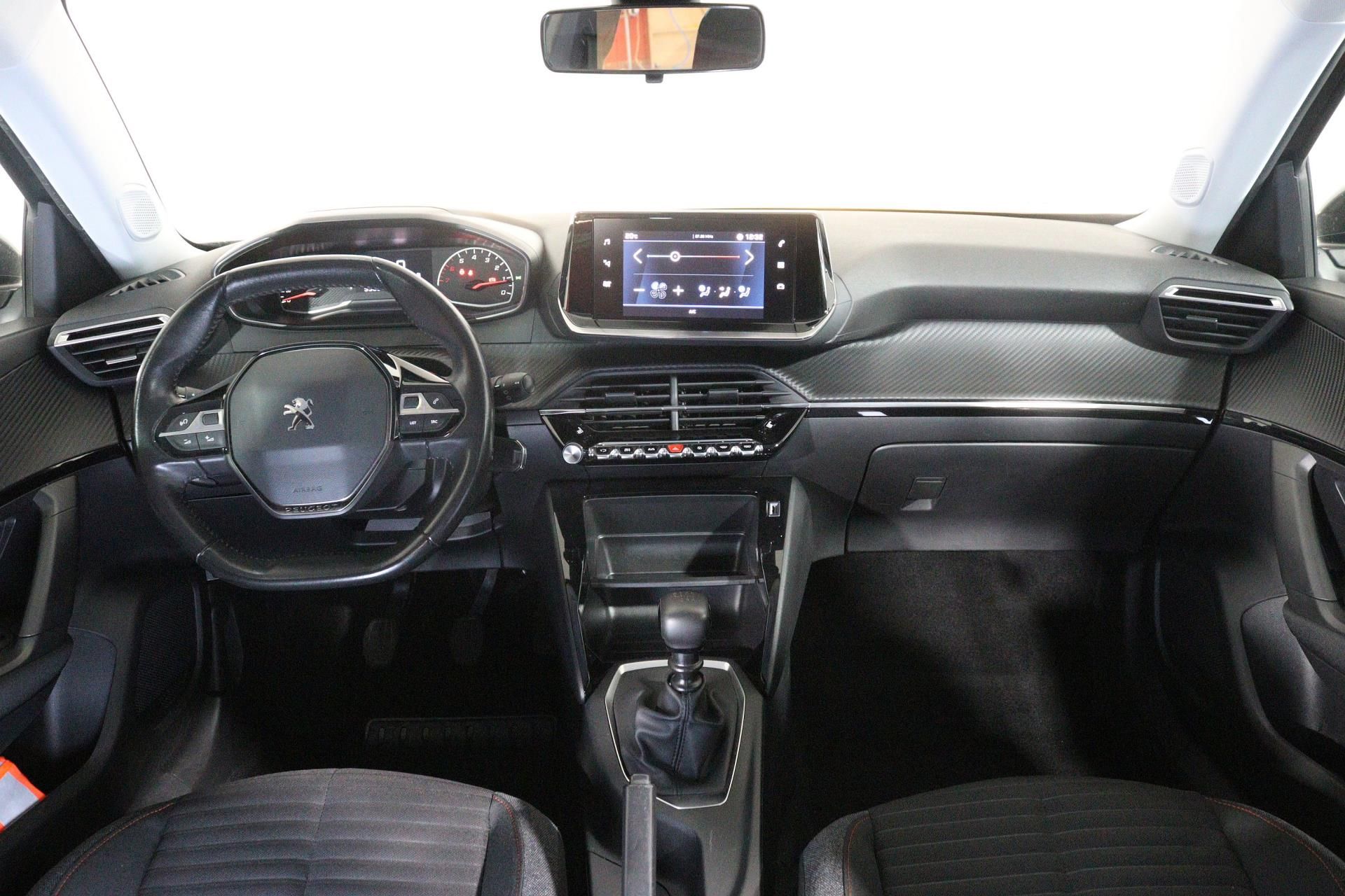 Peugeot 2008, Active 1,2 PureTech 100 S&S/TA - fotka 5