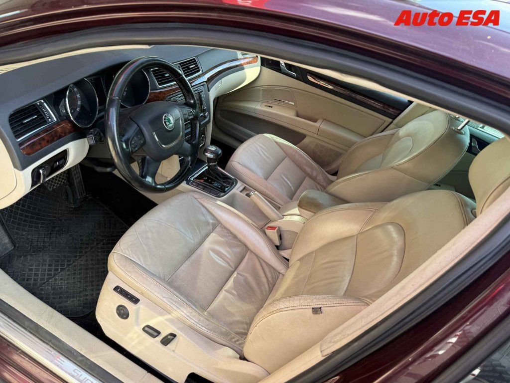 Škoda Superb, 2.0TDi,DSG,TZ,bixen,navi - fotka 3