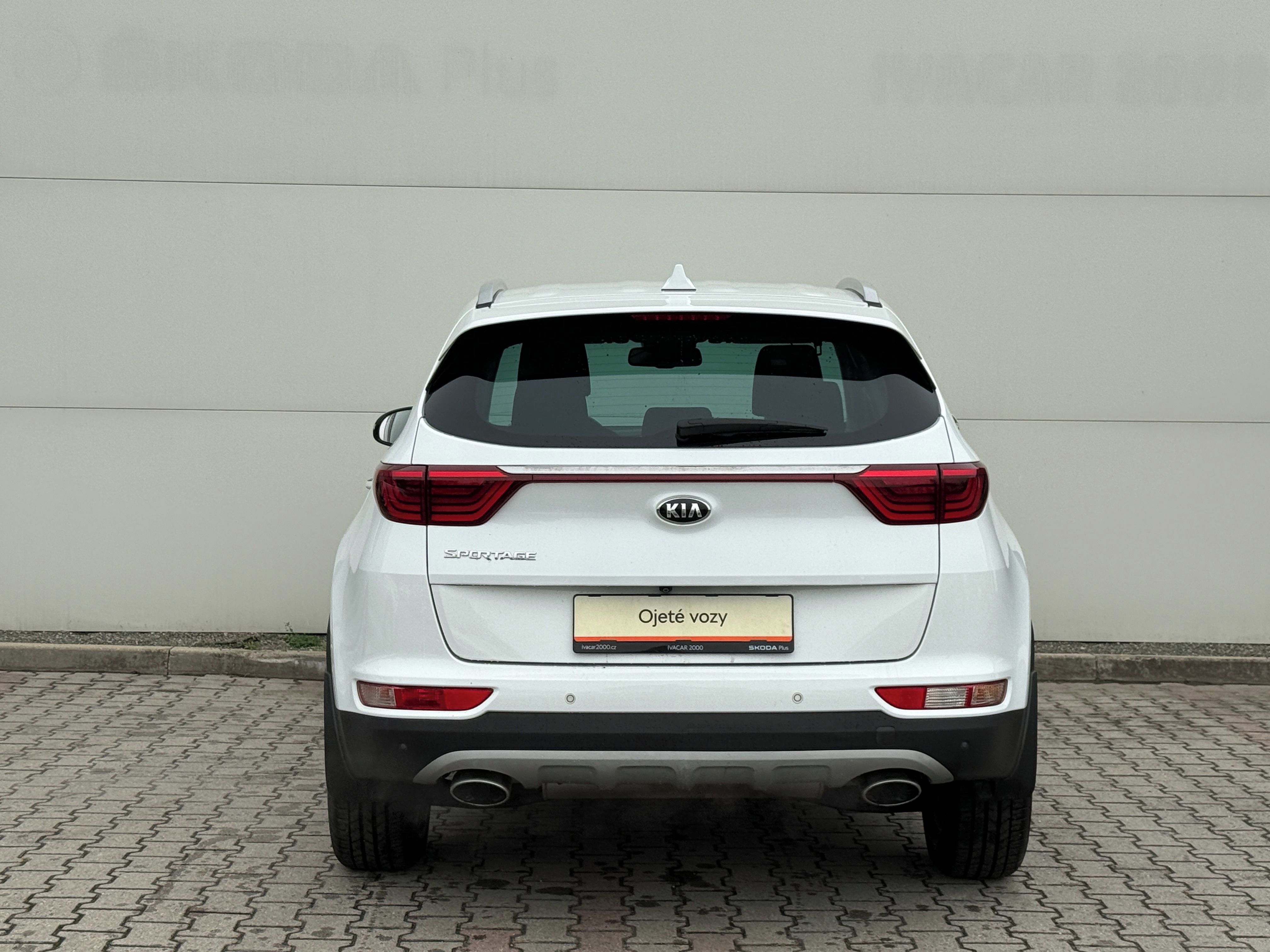 Kia Sportage, 1.6i 130 kW 4x4 automat - fotka 5