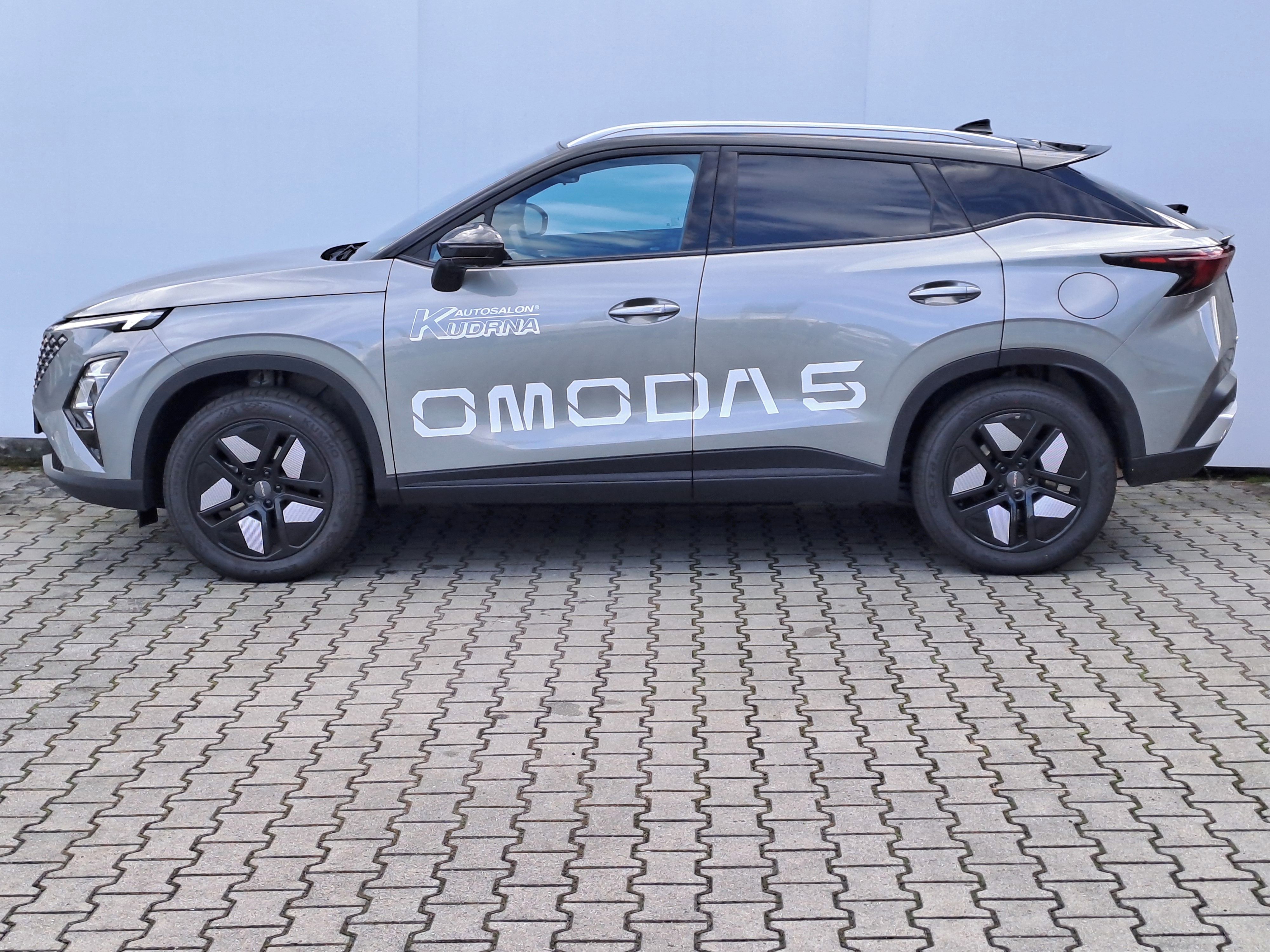 Omoda 5, 1,6 T-GDi PREMIUM - fotka 2