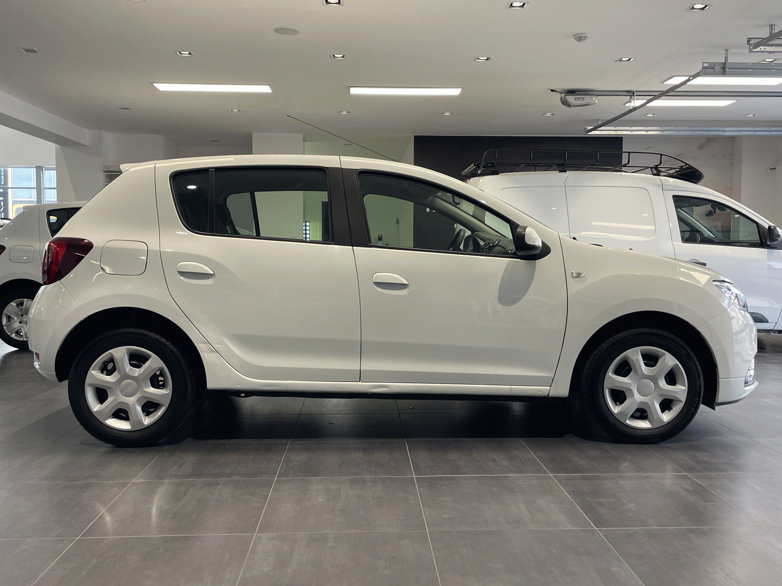 Dacia Sandero, Arctica 0,9TCe 90k - fotka 5