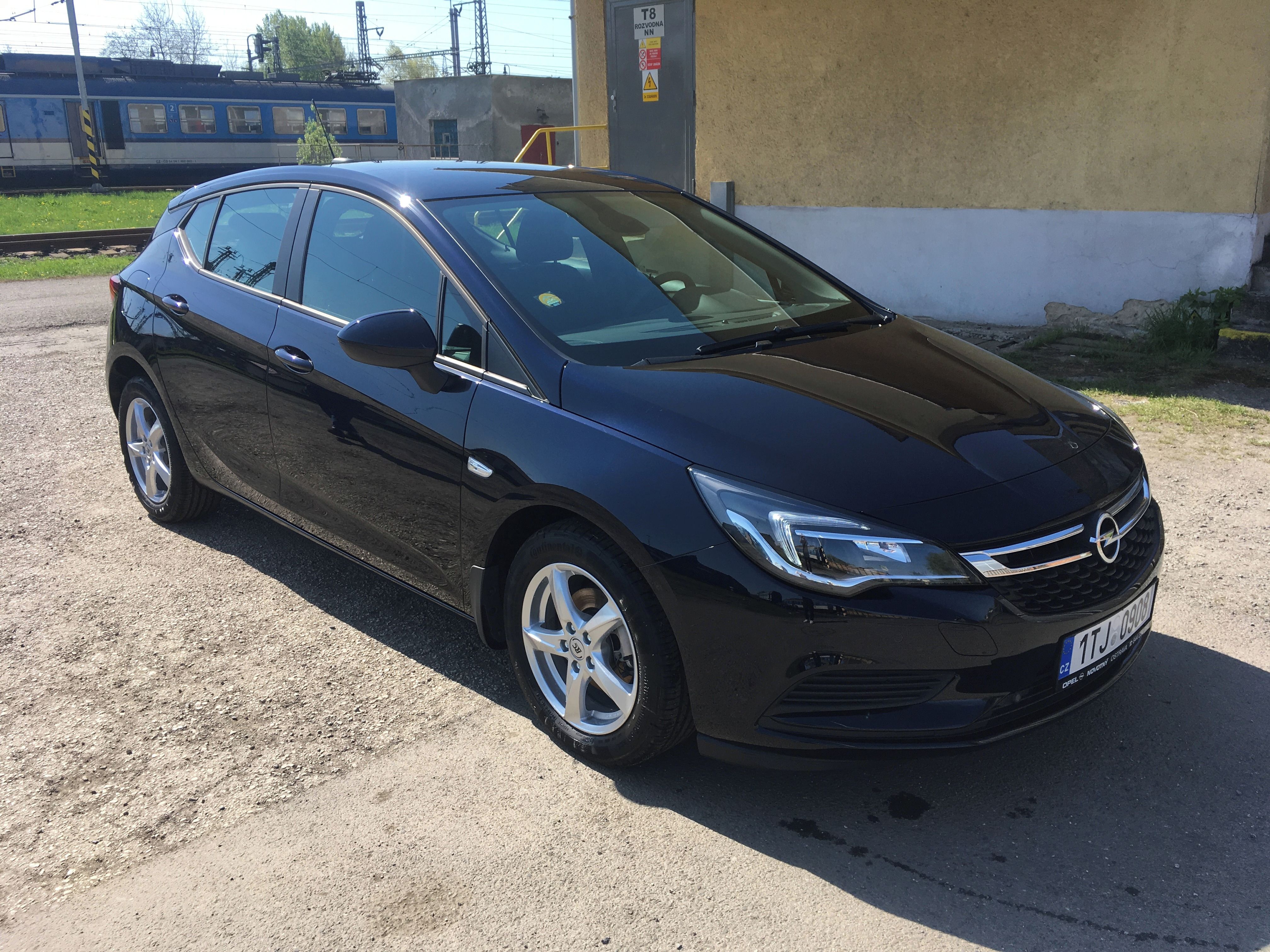 Opel Astra, 1,4 74 kw, 102 000 tis. km