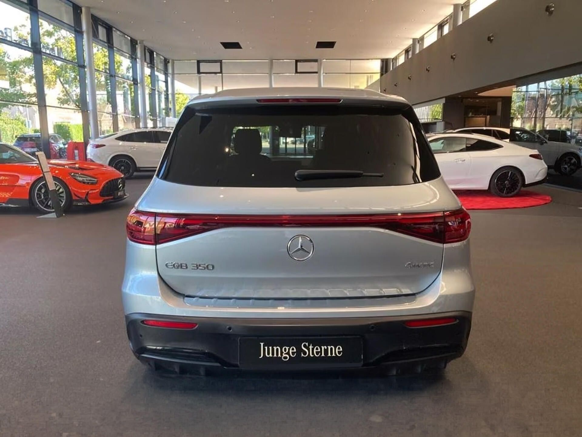 Mercedes-Benz EQB, 350 4M AMG Premium HuD 360 - fotka 6