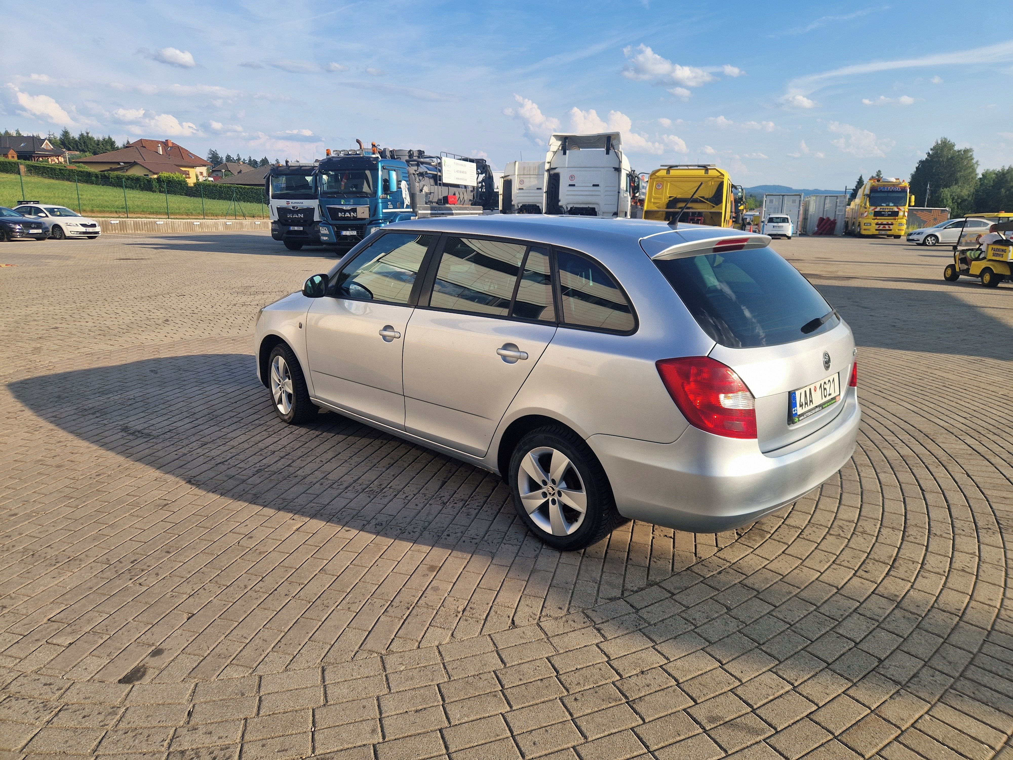 Škoda Fabia, Škoda Fabia 2 1,4 16V 63kW - fotka 4