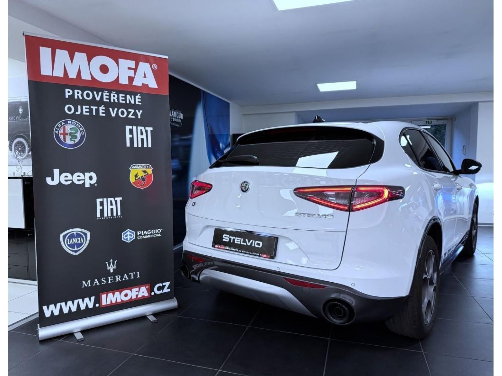 Alfa Romeo Stelvio, 2.2 JTDm 210k AT8 ZF Q4 4x4 TI - fotka 5
