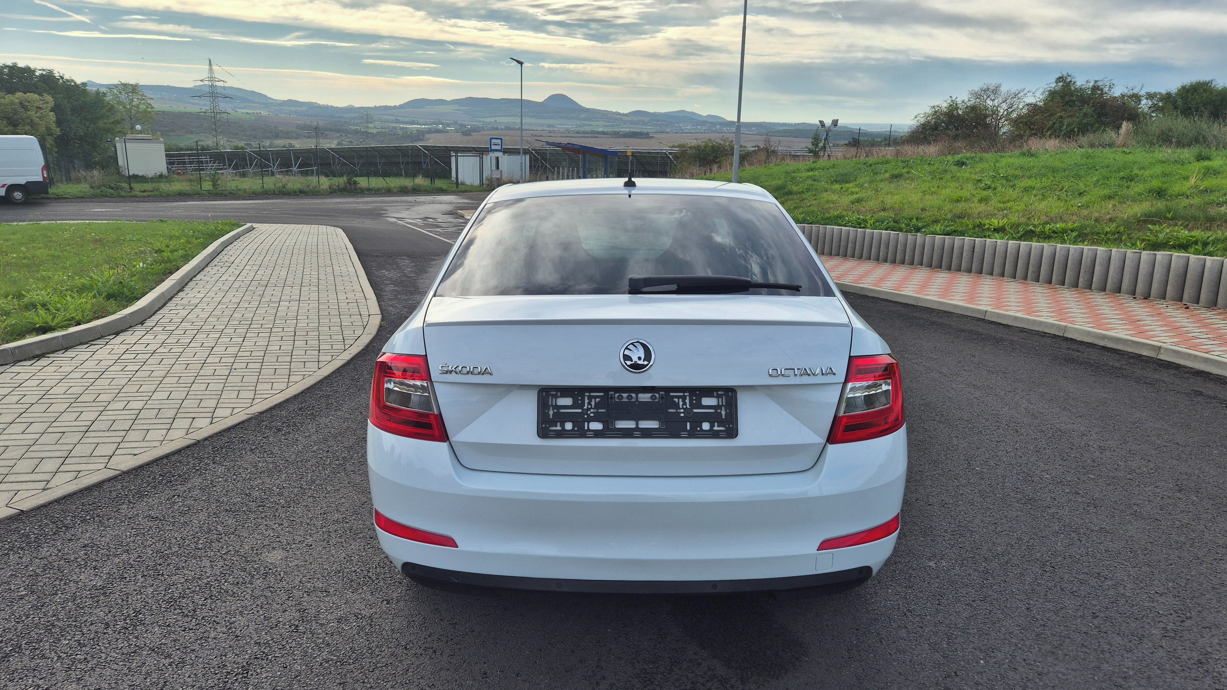 Škoda Octavia, 1,2tsi DSG SPORT, s historií - fotka 4