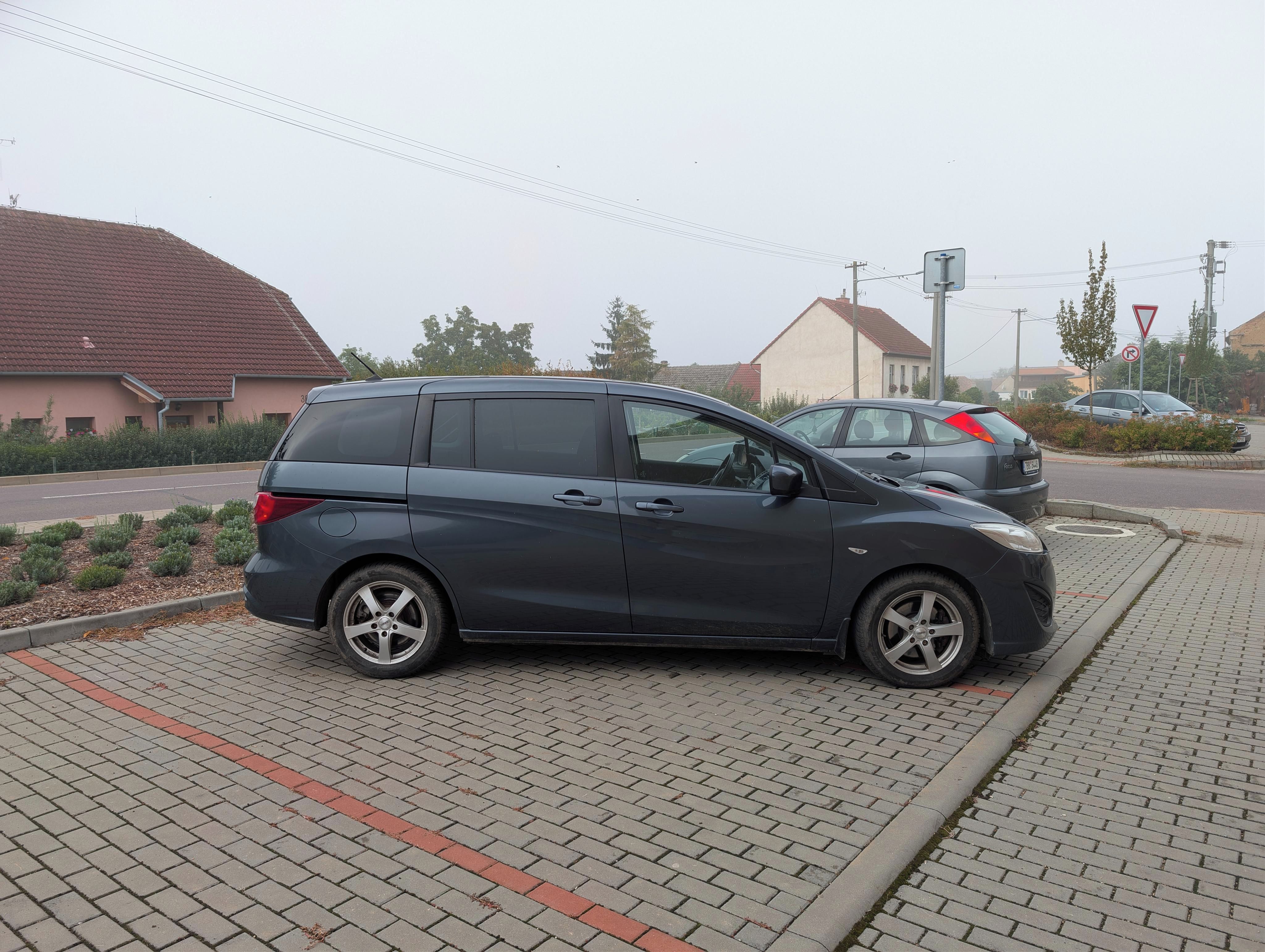 Mazda 5, Mazda 5, r.v. 2012, 2.0i 110kW - fotka 2