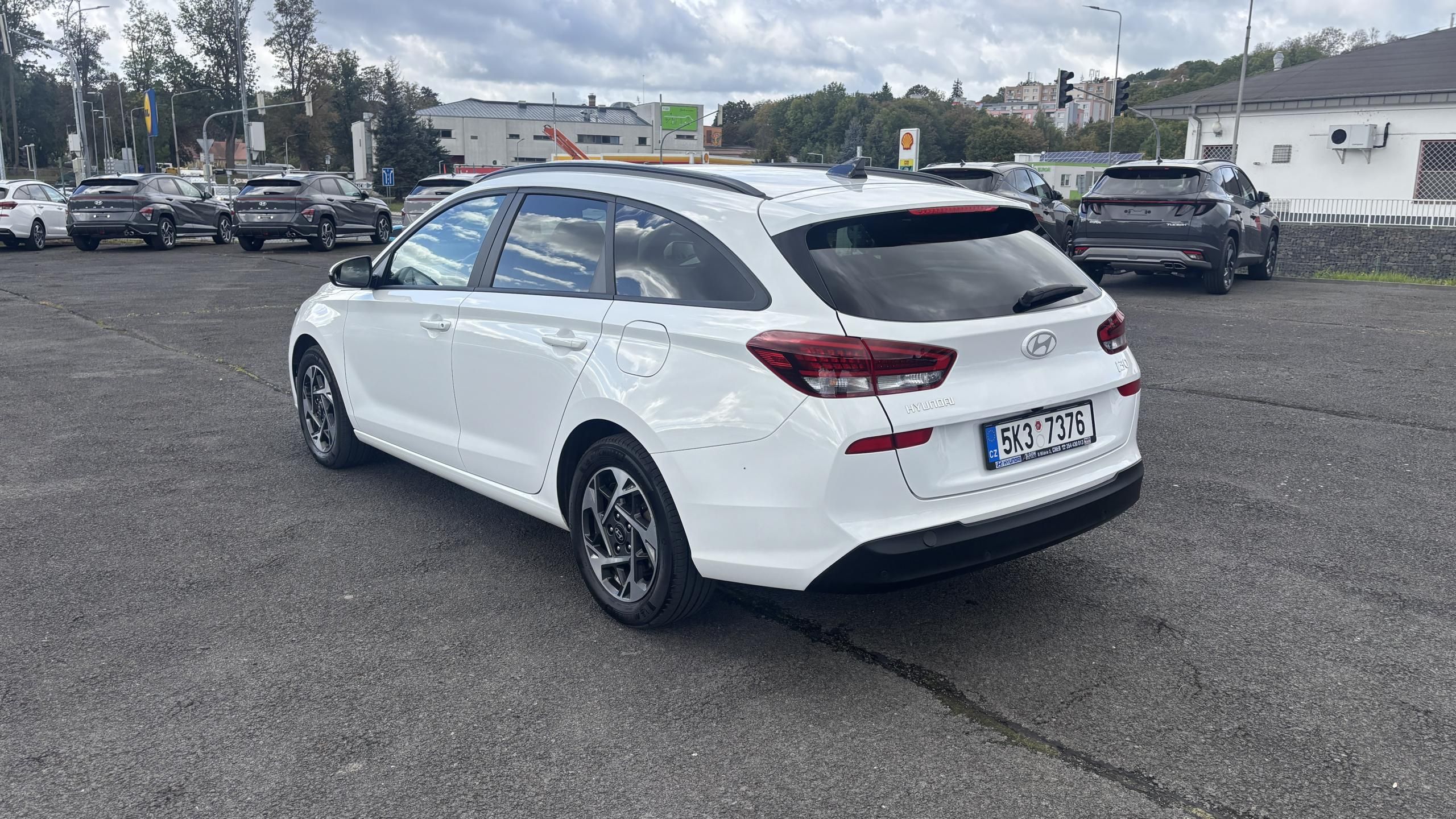 Hyundai i30, 1,5I MT FAMILY - fotka 4