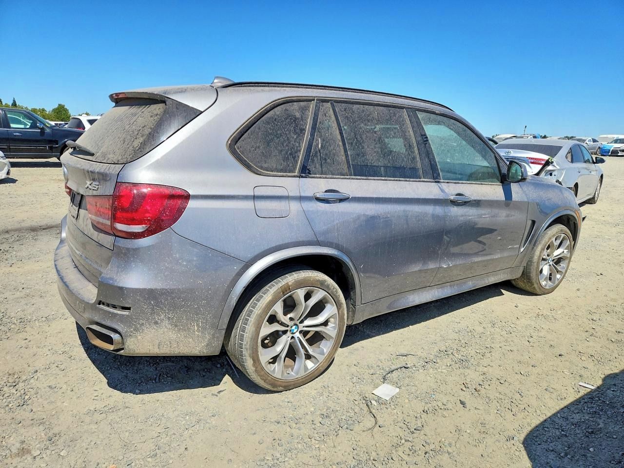 BMW X5, Auto na cestě - fotka 4
