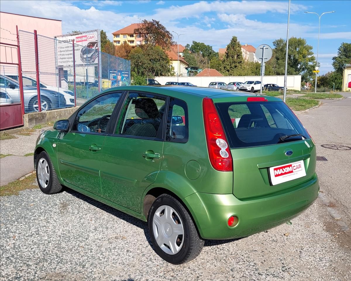 Ford Fiesta, 1,3 i Top stav - fotka 6