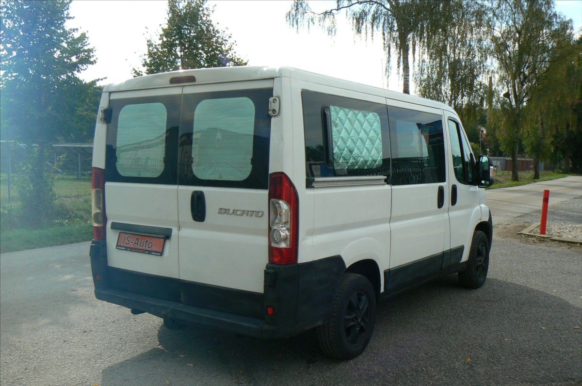 Fiat Ducato, 2,3 JTD- 9 míst -1 lůžko - fotka 5