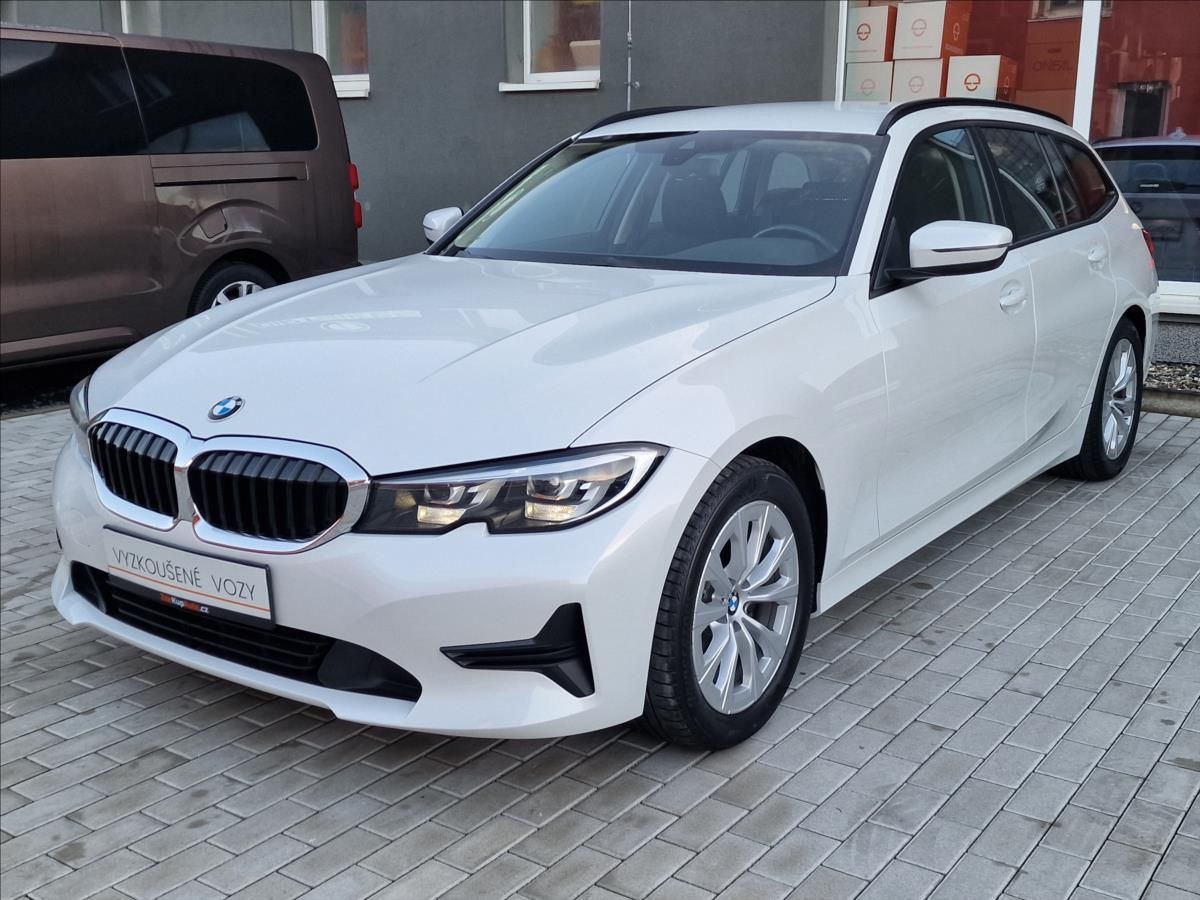 BMW Řada 3, 318d 110kW Touring,ČR,1.Maj. - fotka 5