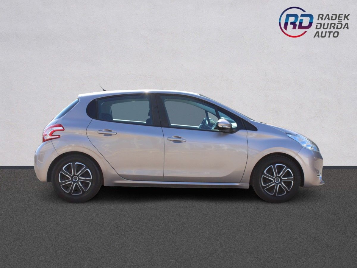 Peugeot 208, 1,4 i  NOVÉ V ČR - fotka 4