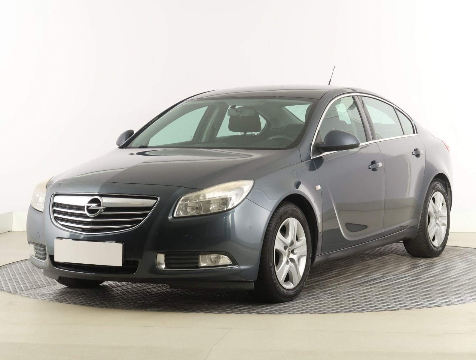 Opel Insignia, 1.8, Automatická klima - fotka 3