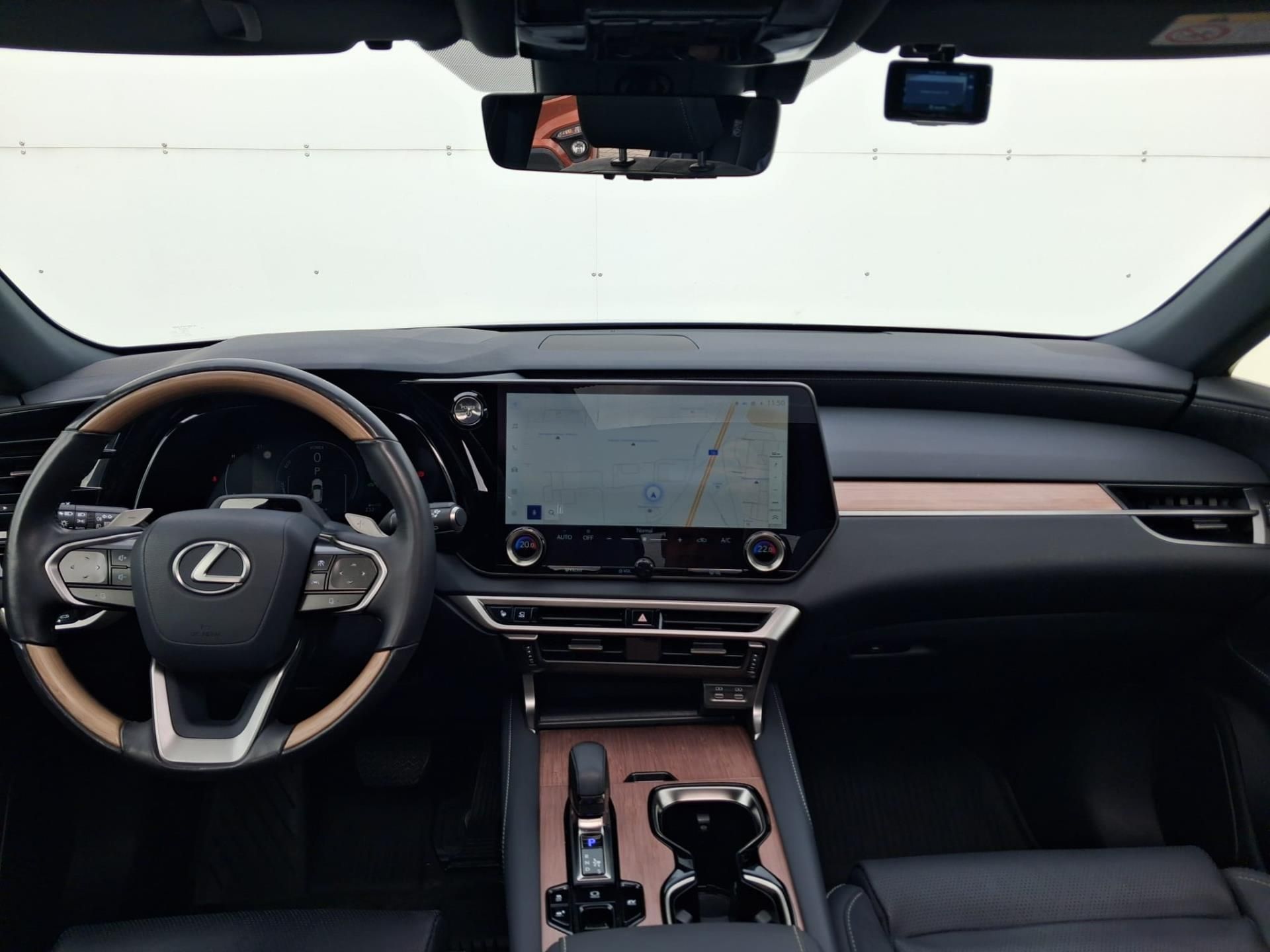 Lexus RX 350h, 2,5 HSD e-CVT Luxury 4×4 E-FOU - fotka 5