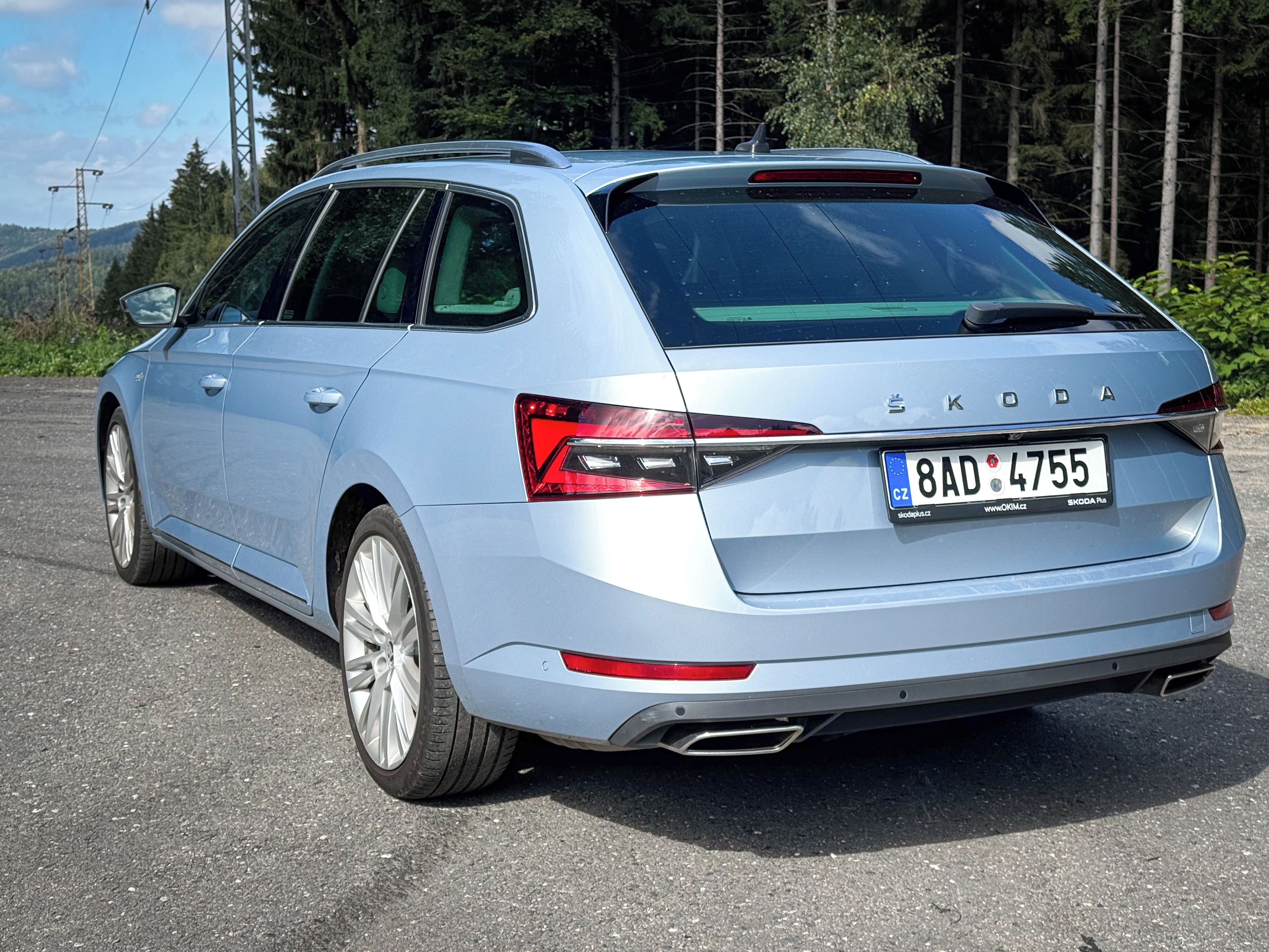 Škoda Superb, Combi 2.0 TSI 241KW L&K - fotka 2