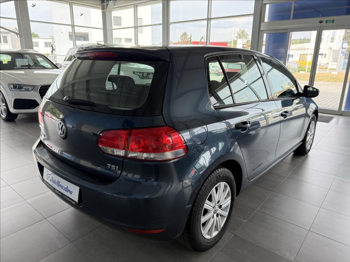 Volkswagen Golf, 1,2   TSI 77kW,COMFORT,SERVISK - fotka 6