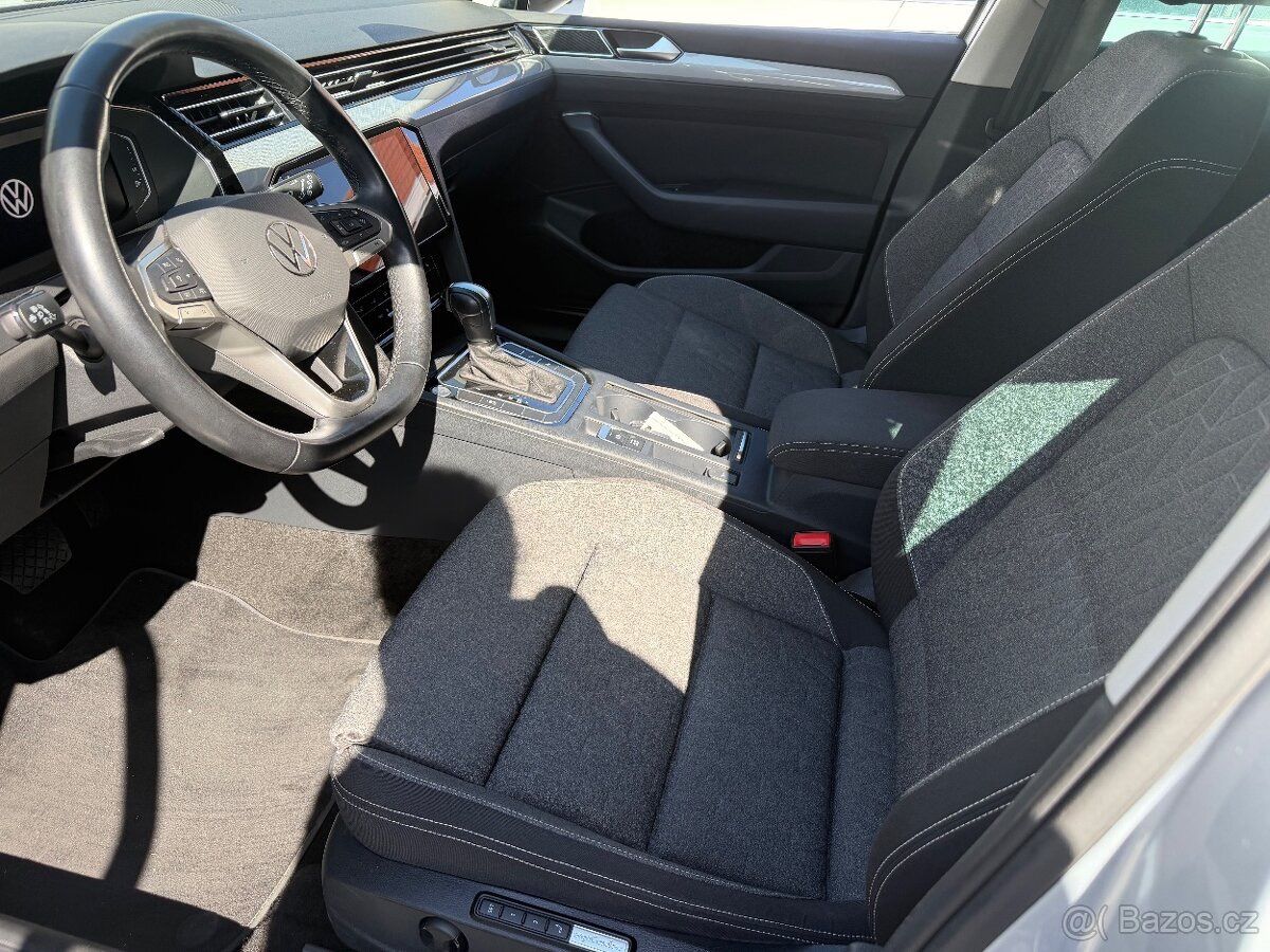 Volkswagen Passat, B8.5 2.0TDI 110KW cockpit MATR - fotka 5