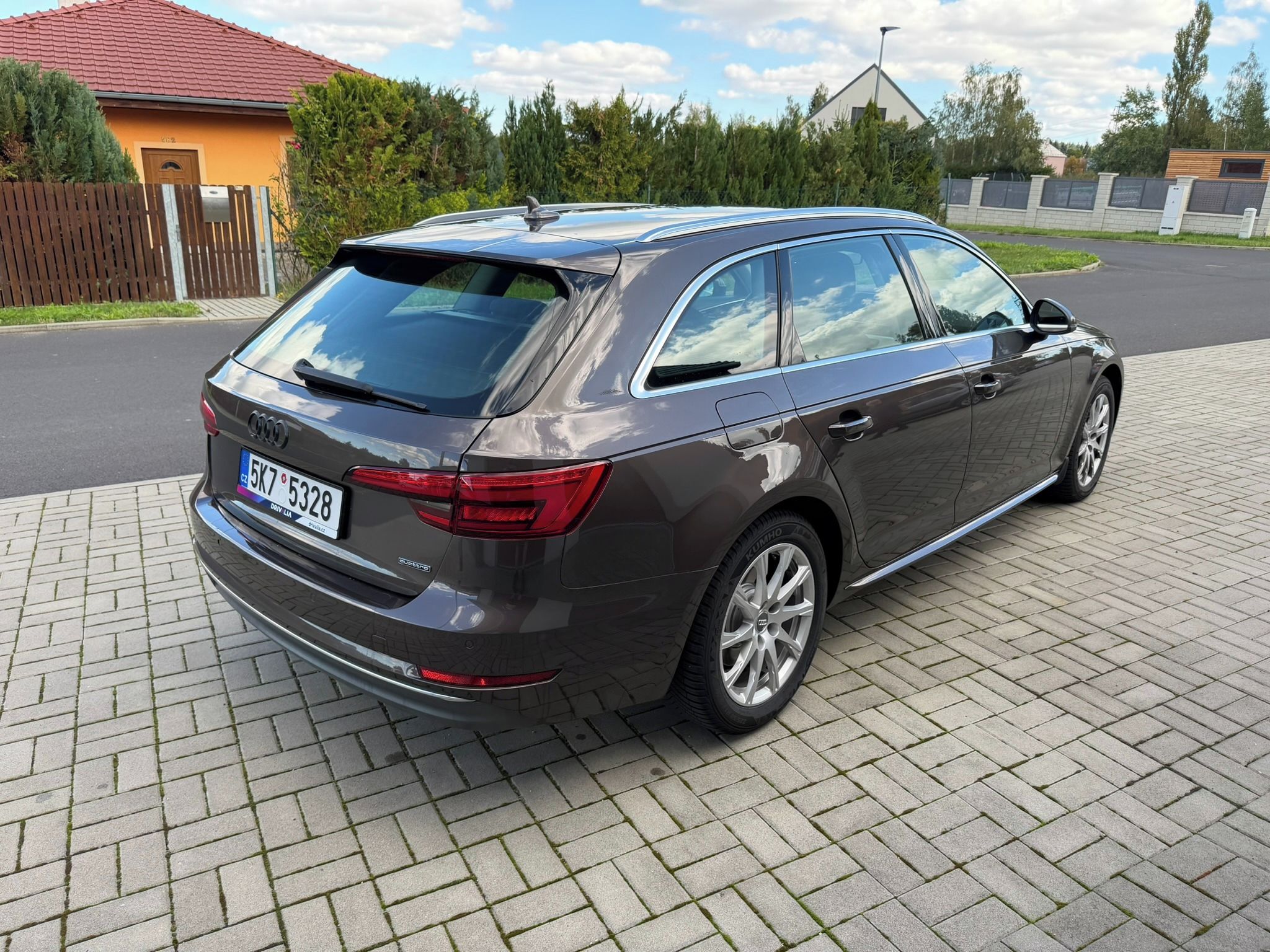 Audi A4 Avant - fotka 5