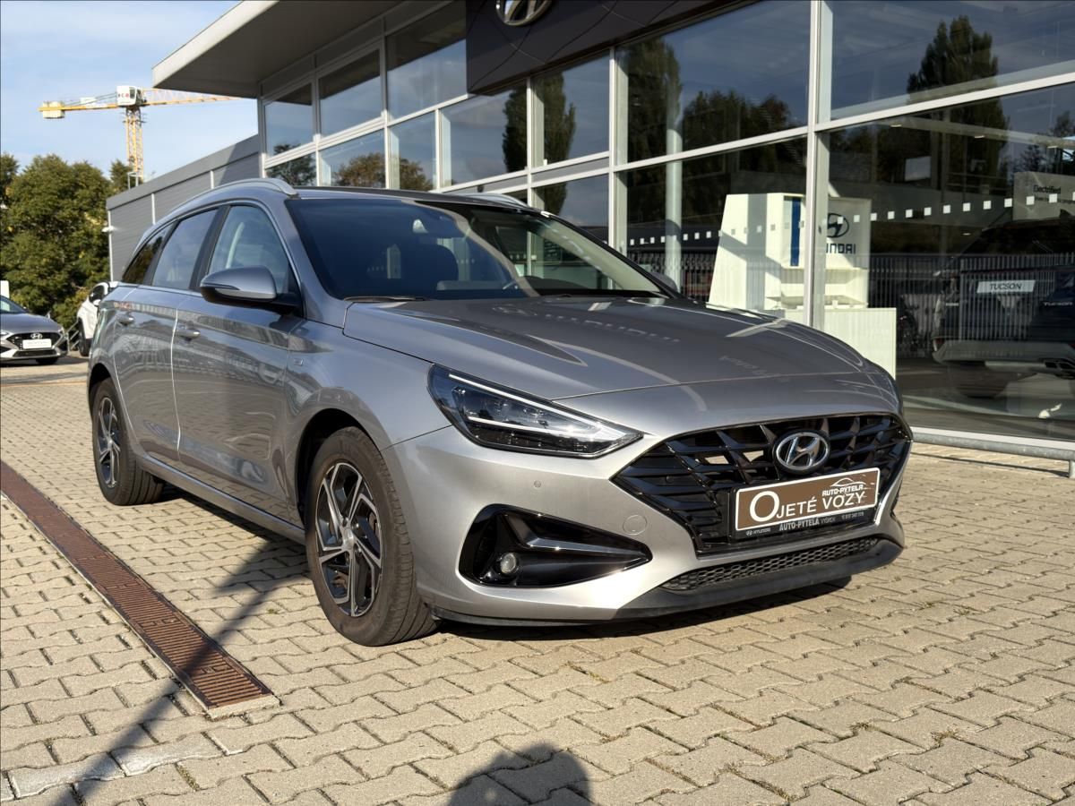 Hyundai i30, 1,5 T-GDi MH, DCT  WG Family S - fotka 2