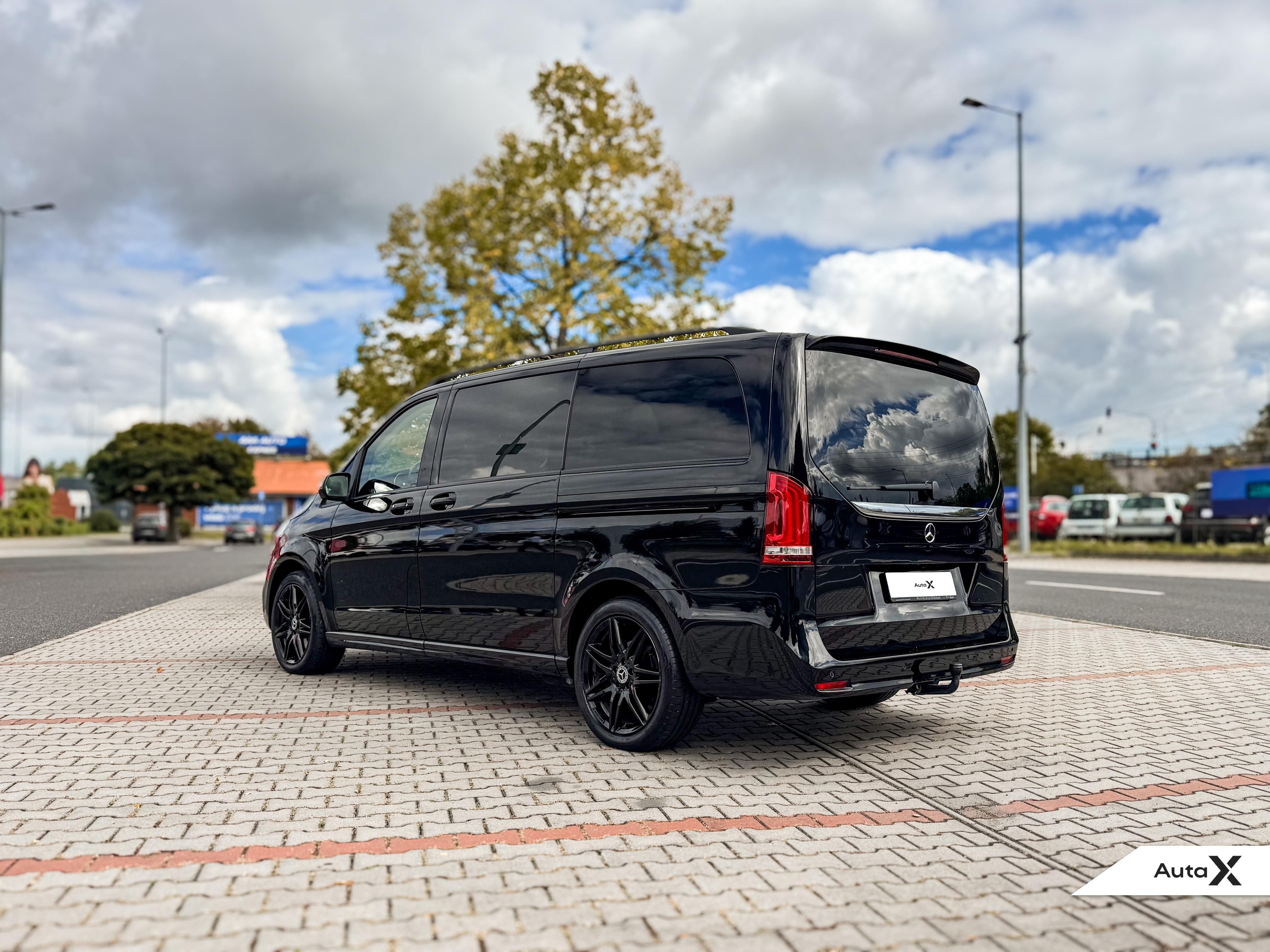 Mercedes-Benz Třídy V, V300d 4MATIC Exclusive L 174kW - fotka 5