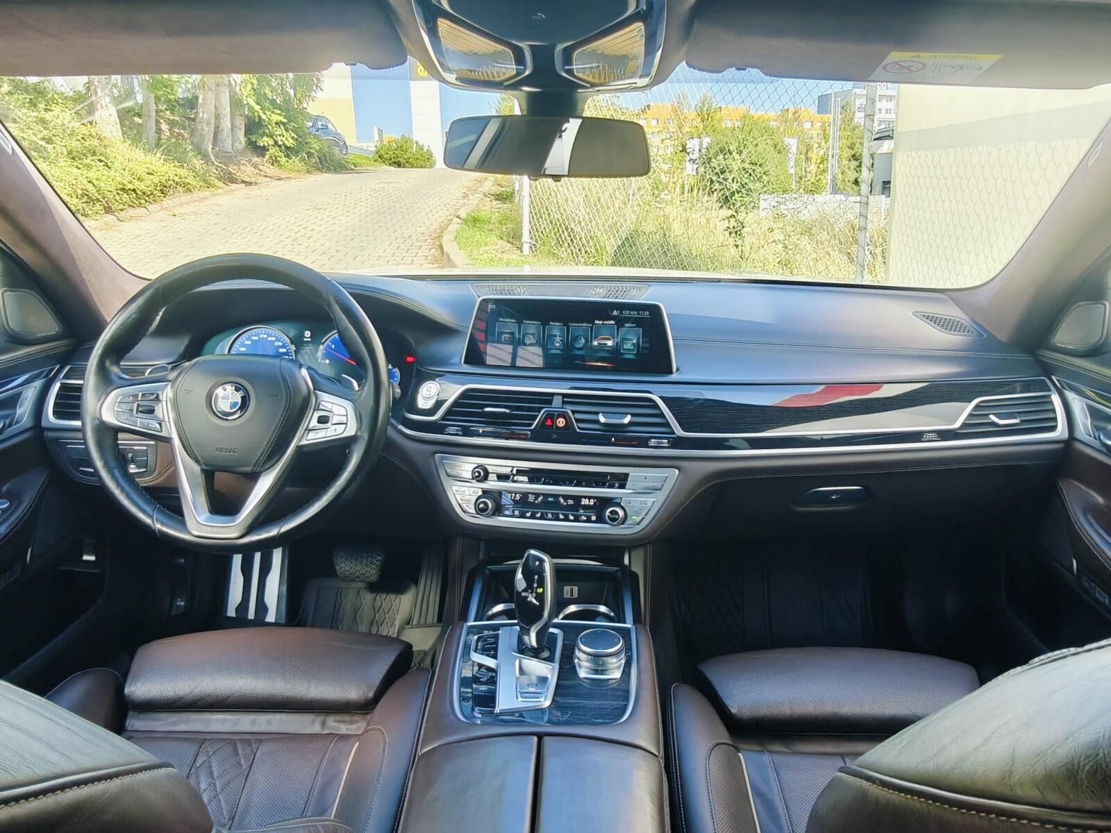 BMW Řada 7, 3,0 740d xDrive M - fotka 6